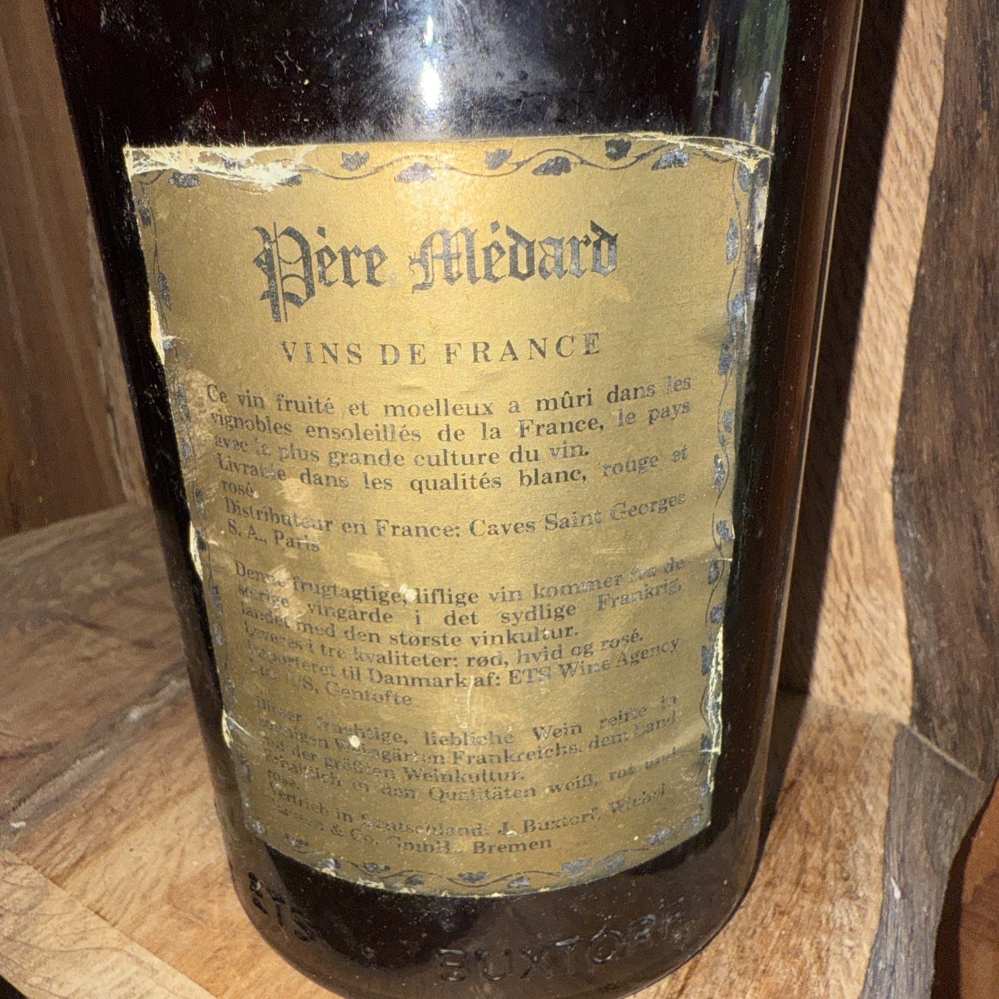 Pere Medard Vin Rouge De France 1970s(?) 1.5l