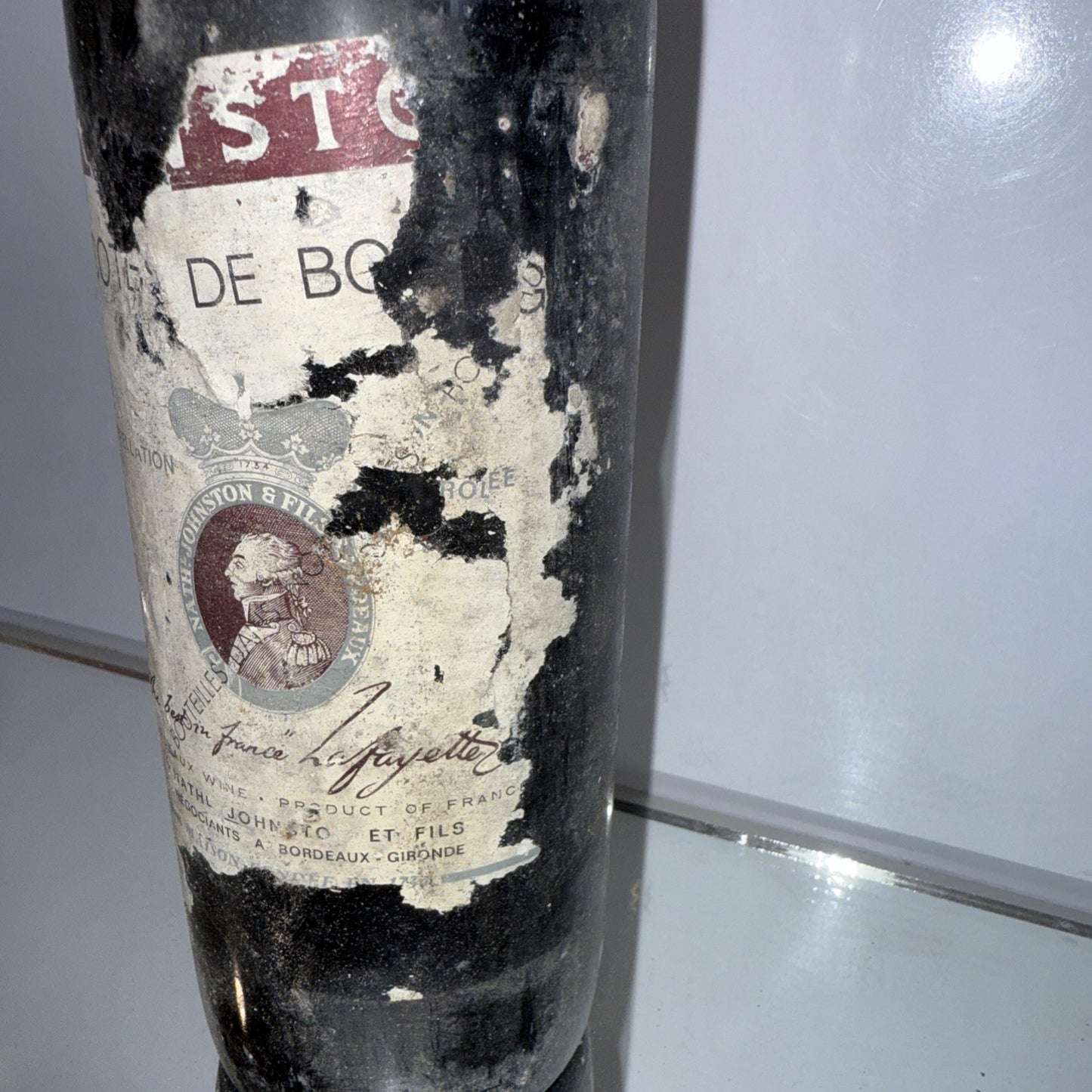 Cotes De Bourg Bordeaux Nathl. Johnston Et Fils 1970s Red French