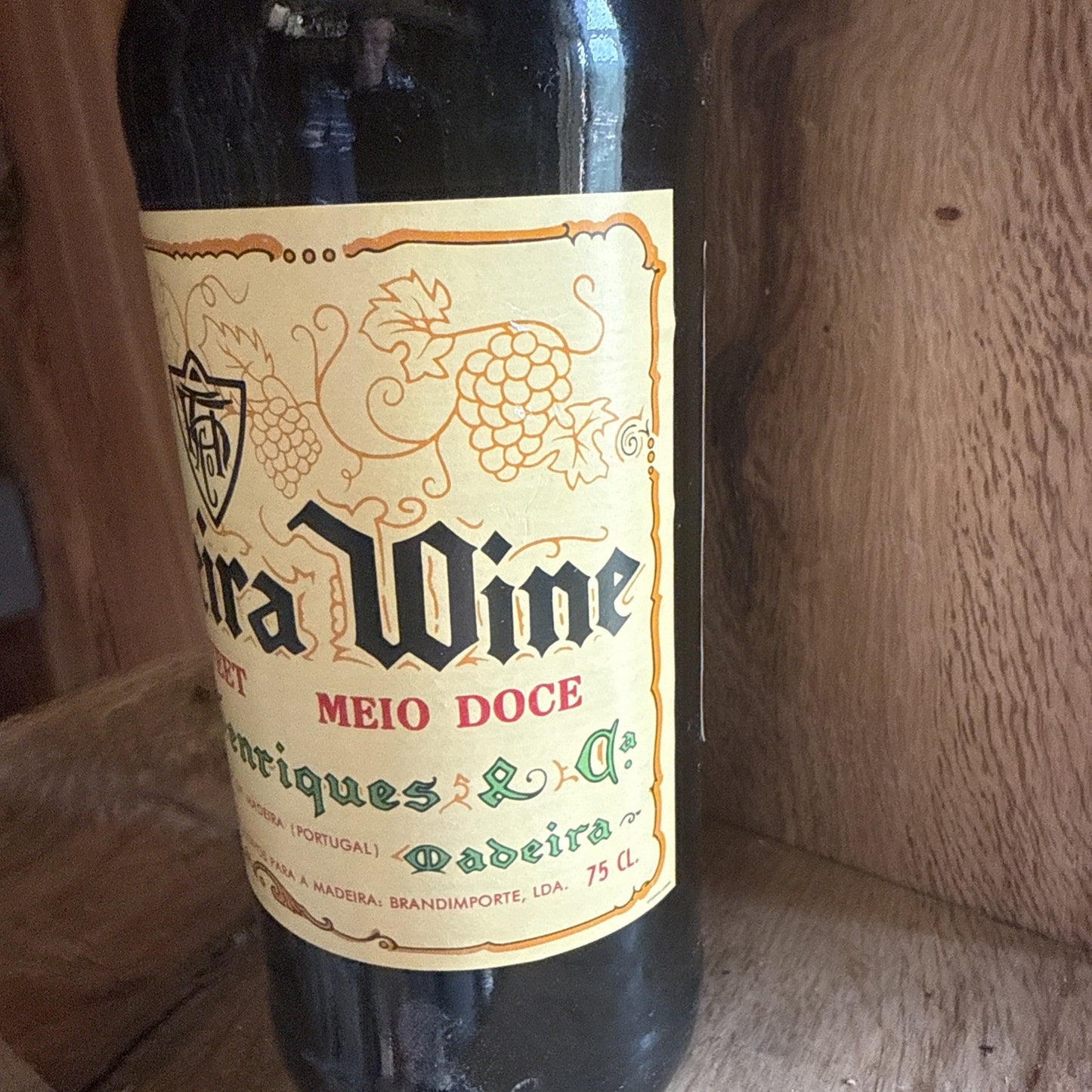 Madeira wine "Medium Sweetfrom Araújo, Henriques Funchal