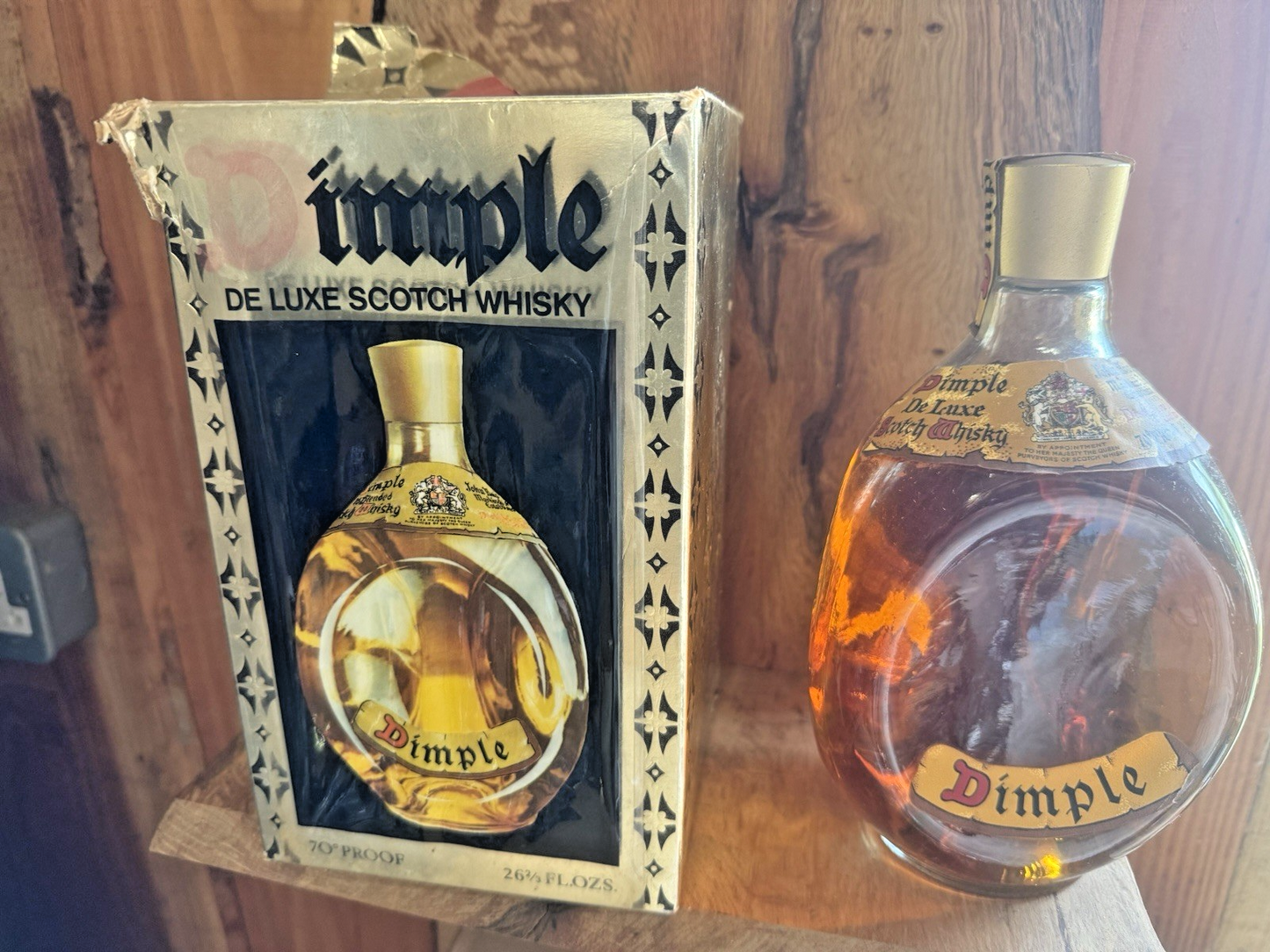 Haigs Dimple Whisky 1970s Bottled 26 2/3 FL OZ And 70% proof vintage matured