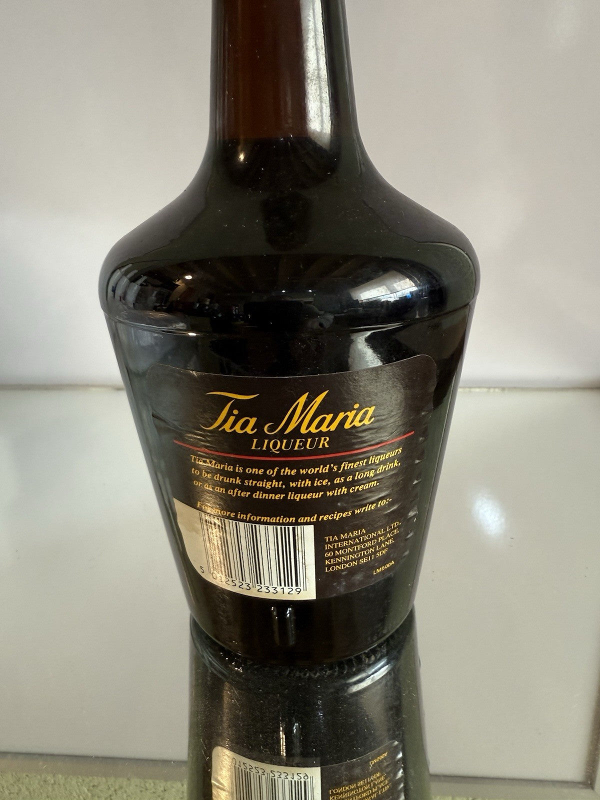 TIA MARIA LIQUEUR 700ml VANILLA & FINE COFFEE LIQUEURS & SPECIALITY SPIRITS 1980