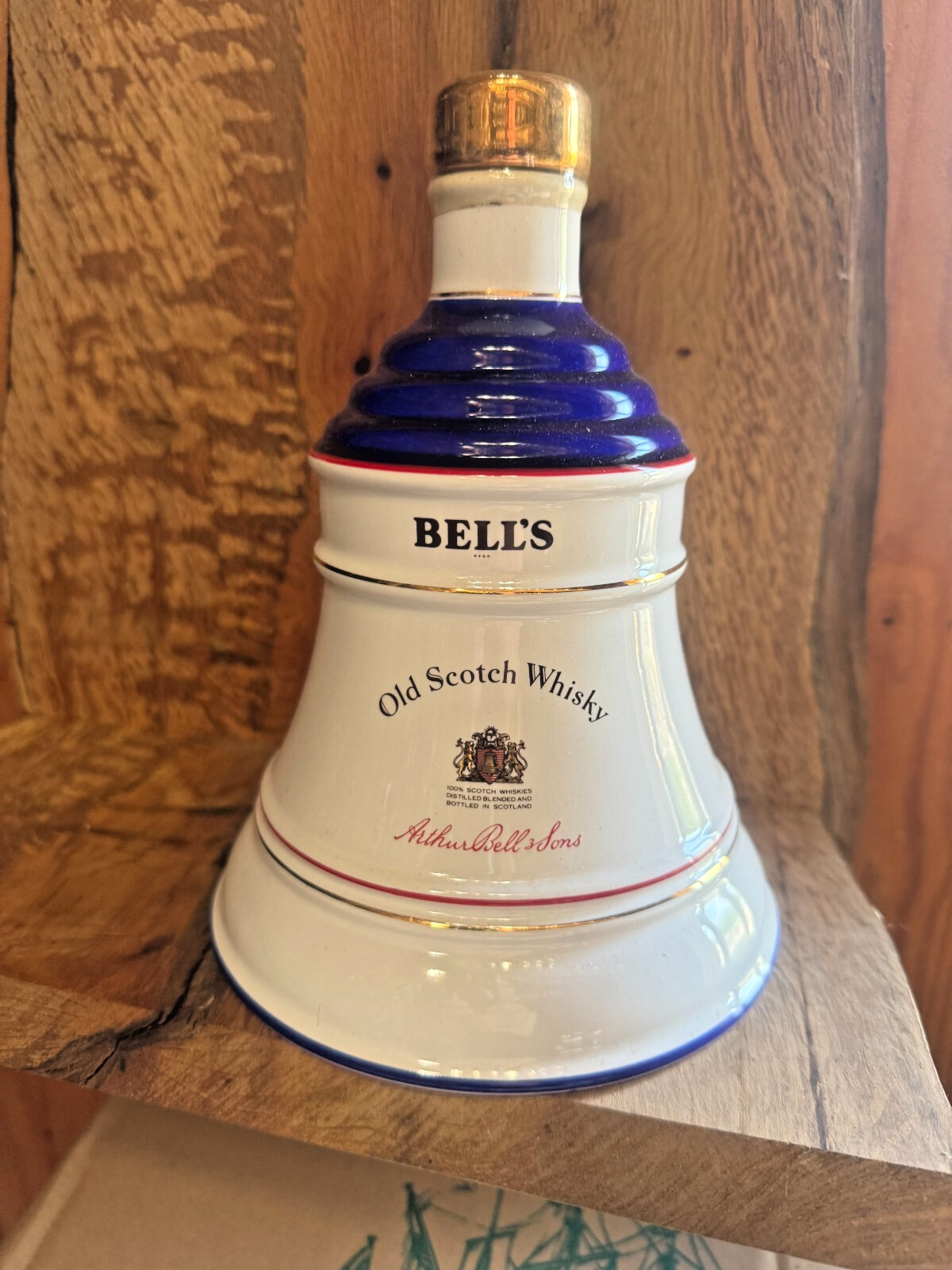 Full decanter of Bells Whisky 75cl Bottled 1990 royal vintage matured Queen Mum