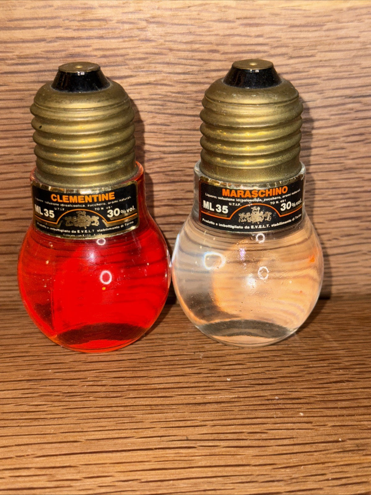2 Light Bulb Miniatures Containing Clementine And Maraschino (full) 1970s