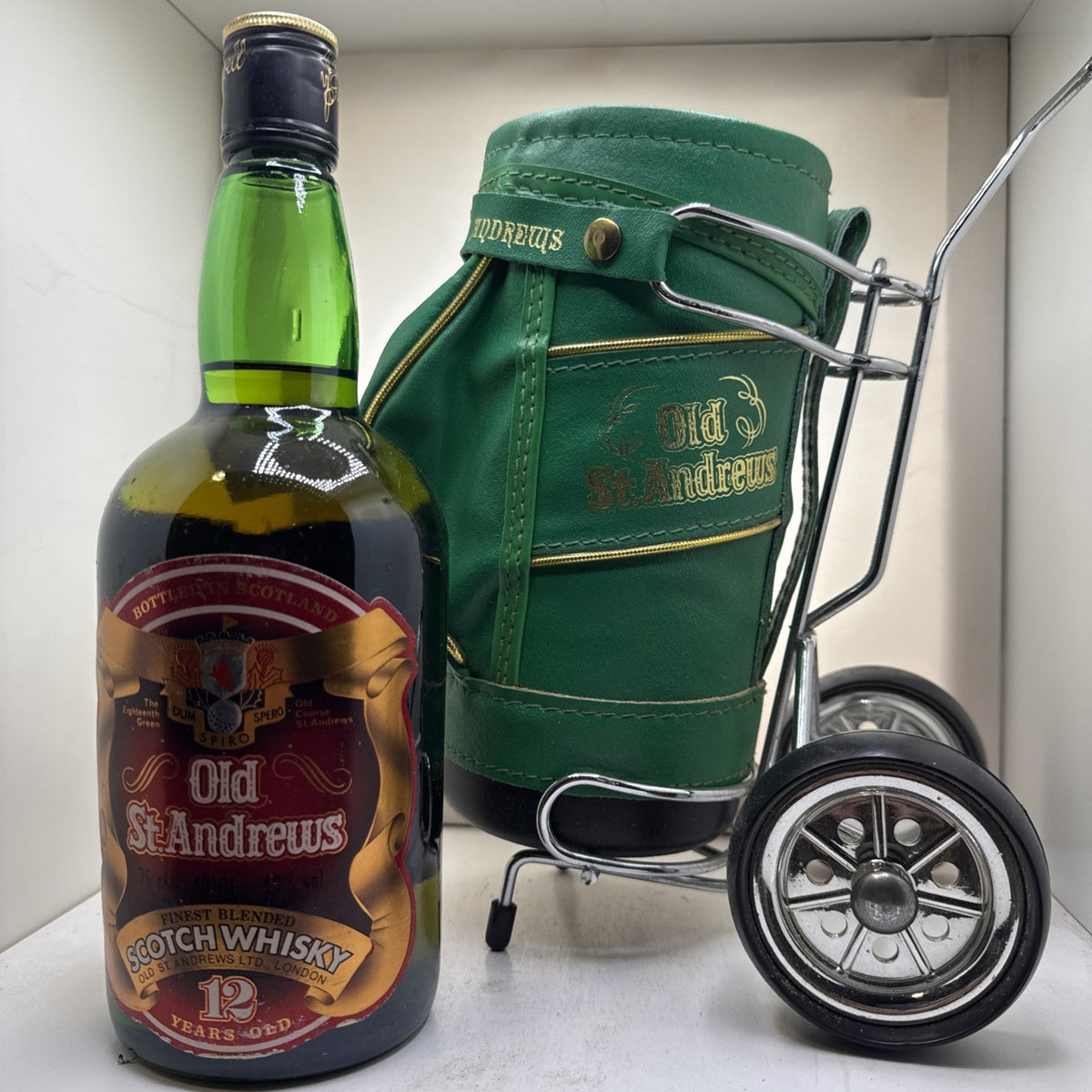 Old St Andrews 12‑Year‑Old Blended Scotch, c.1980‑90s bottling Golf Trolly Set