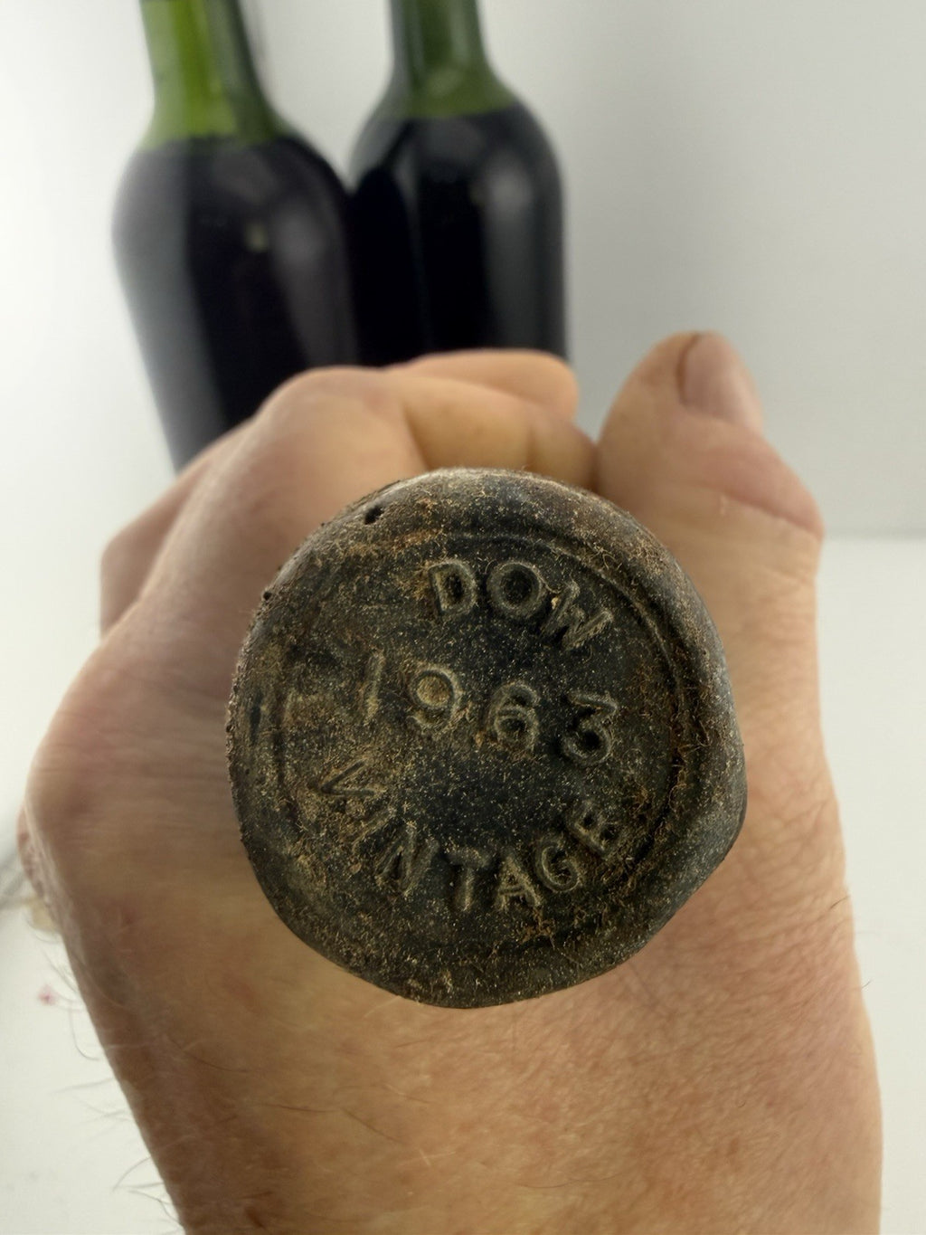 Bargain Dow’s 1963 Vintage Port 75cl Mid/High Shoulder Cellar Find Price To Sell