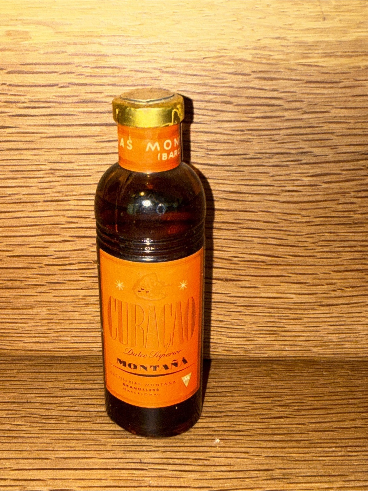 Montana curacao Miniature