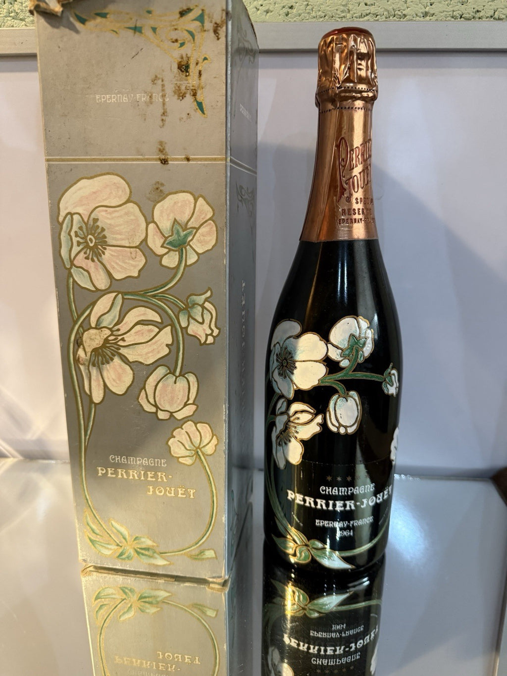 Perrier-Jouët 1964 Brut Millésimé (Cuvée Spéciale Réserve) Champagne Excellent