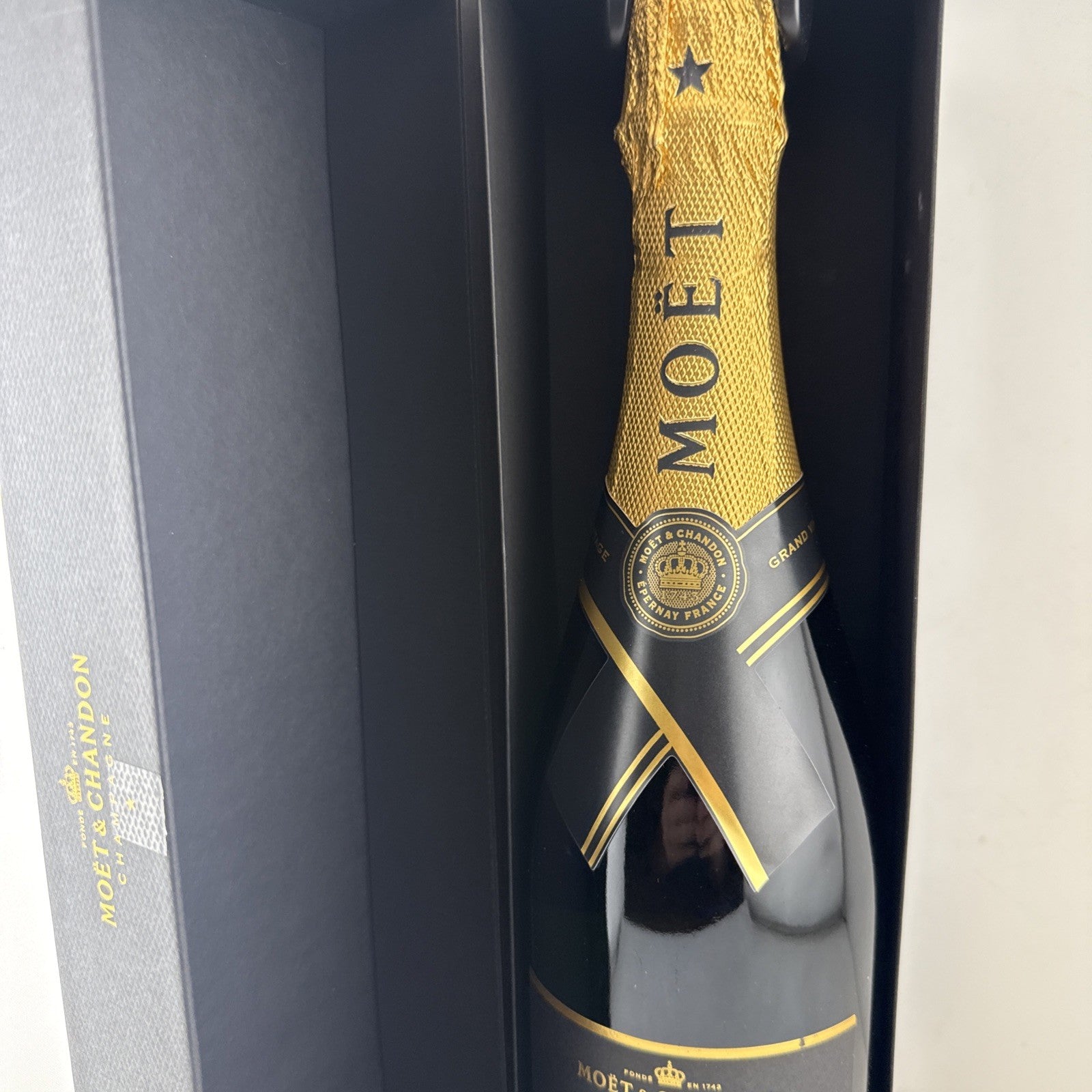 Moët & Chandon Grand Vintage 2015 Extra Brut Champagne 75cl Boxed