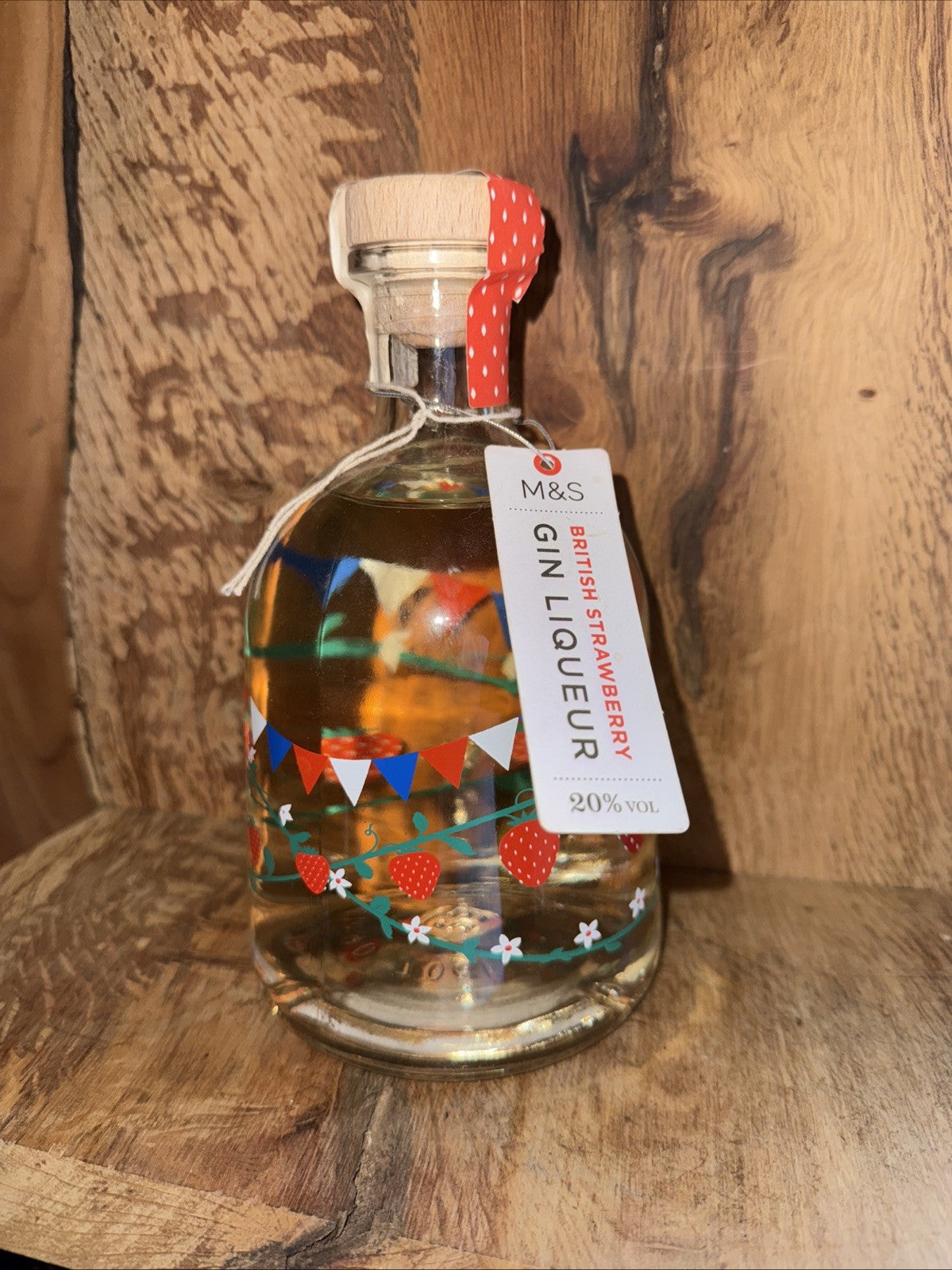 M And S Strwaberry Gin Liqueur 20% 70 Cl