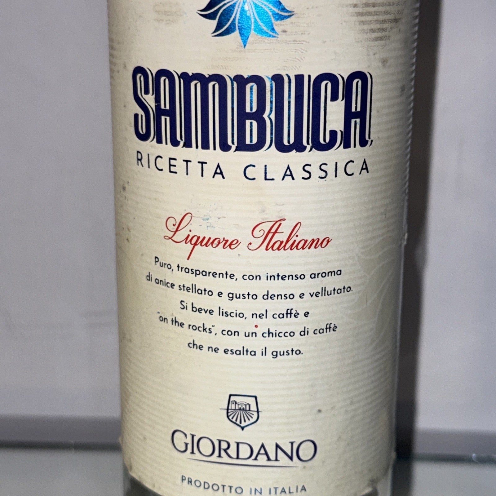 Sambuca Giordano (Ricetta Classica), an Italian anise-flavored liqueur.