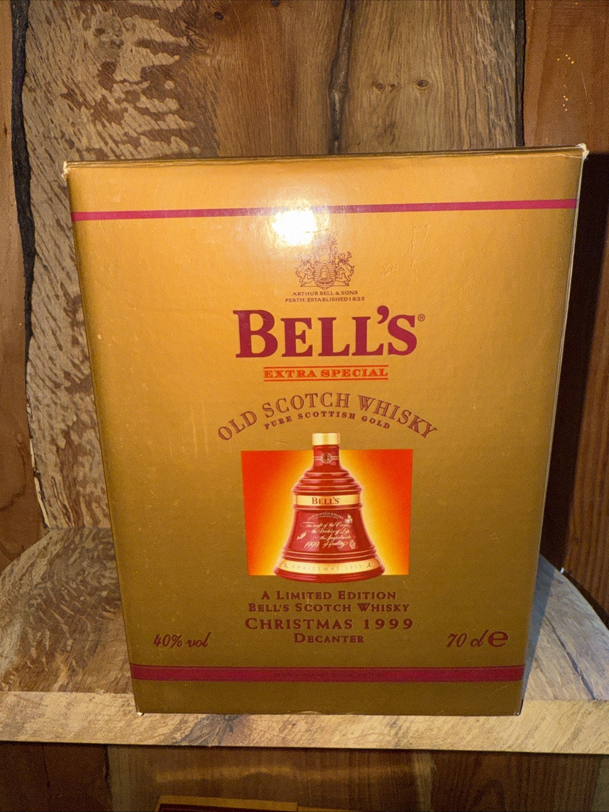 Bells Whisky Decanter  christmas 1999 full boxed mint condition