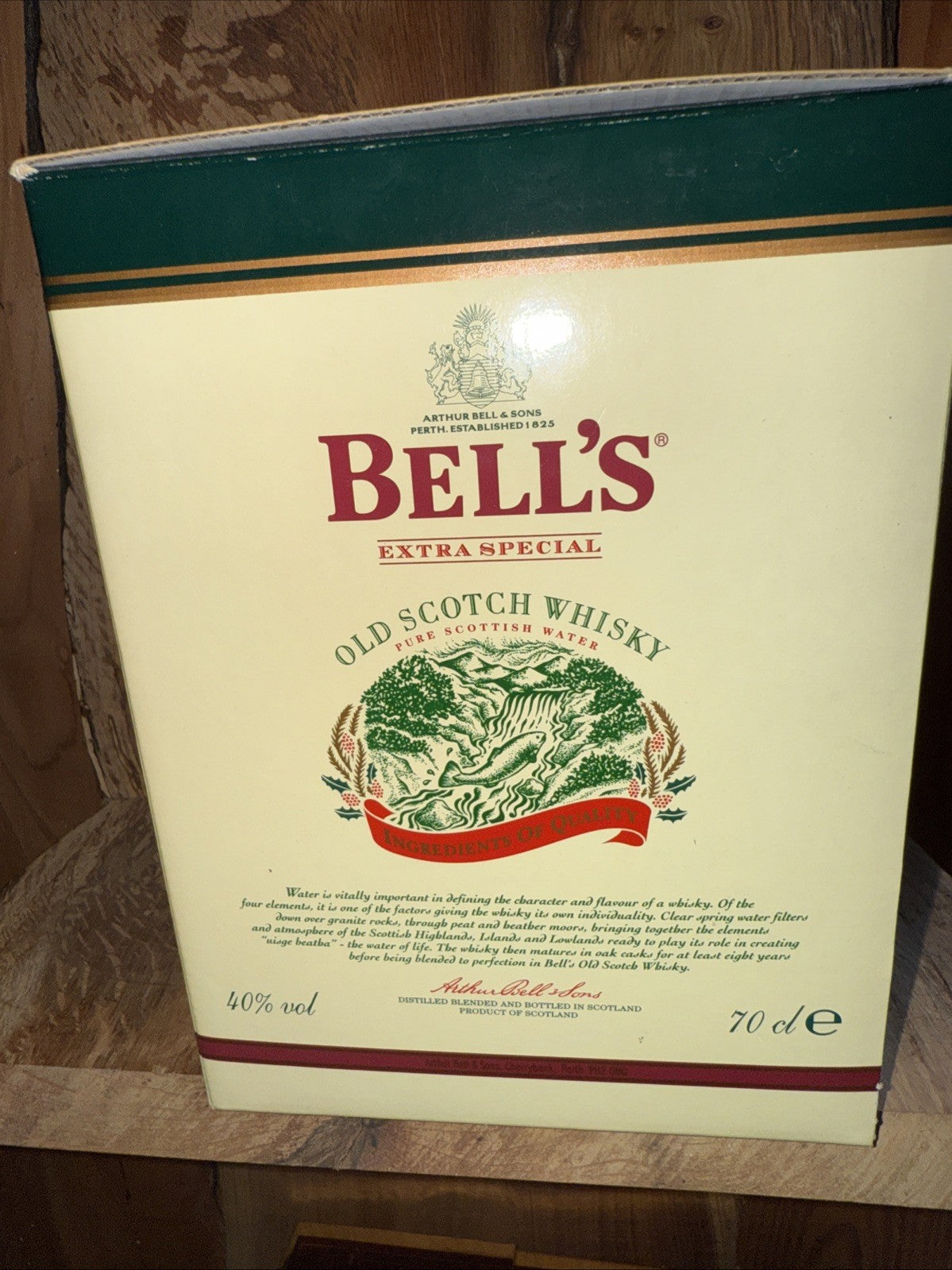 Bells Whisky Decanter Christmas 1998 full boxed mint condition