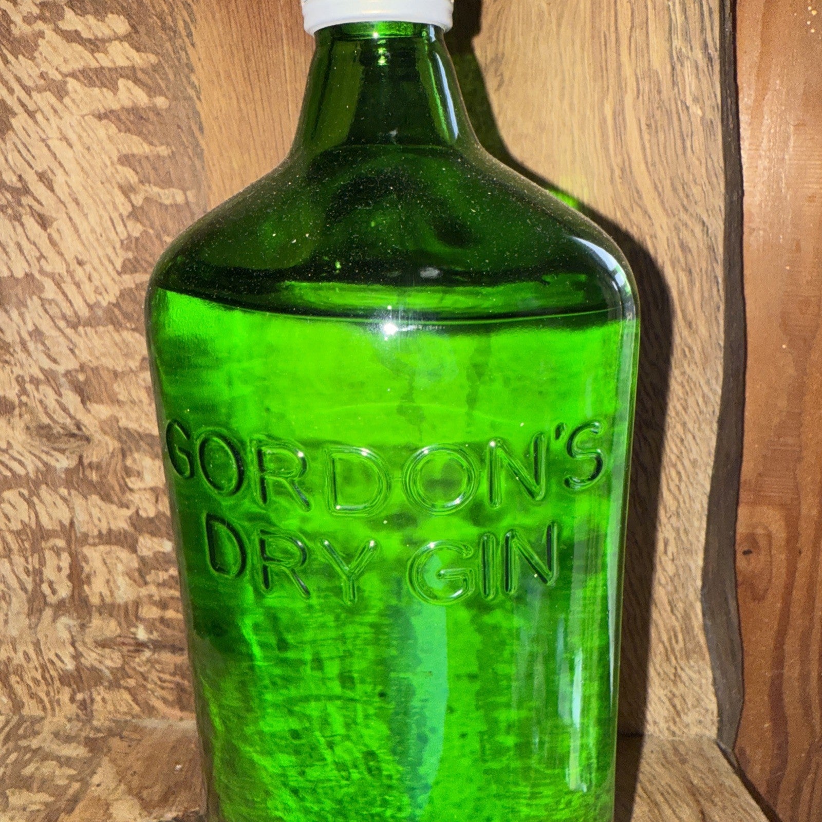 Gordon's Special Dry London Gin 1.13 cl 1980s bottled