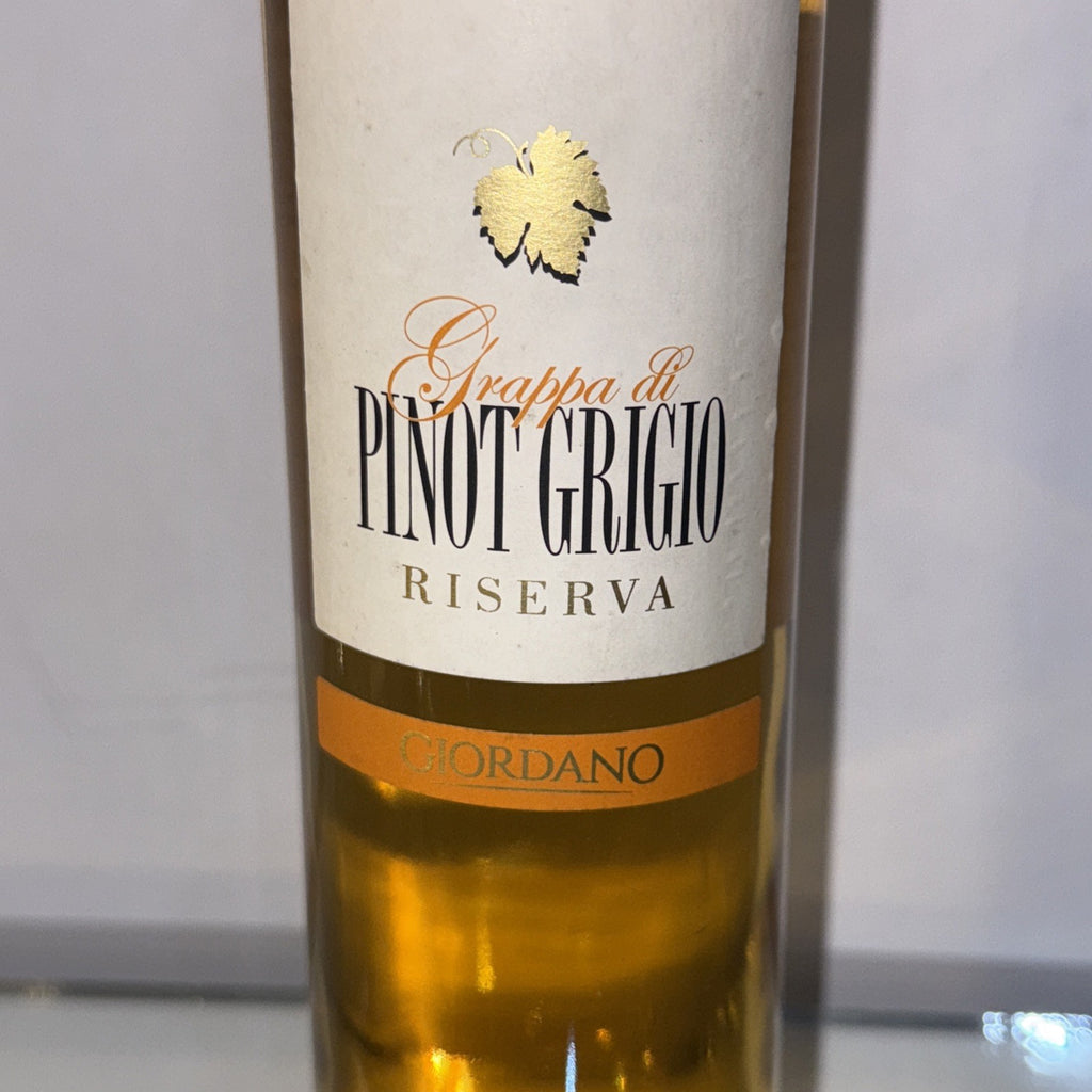 Grappa di Pinot Grigio Riserva by Giordano