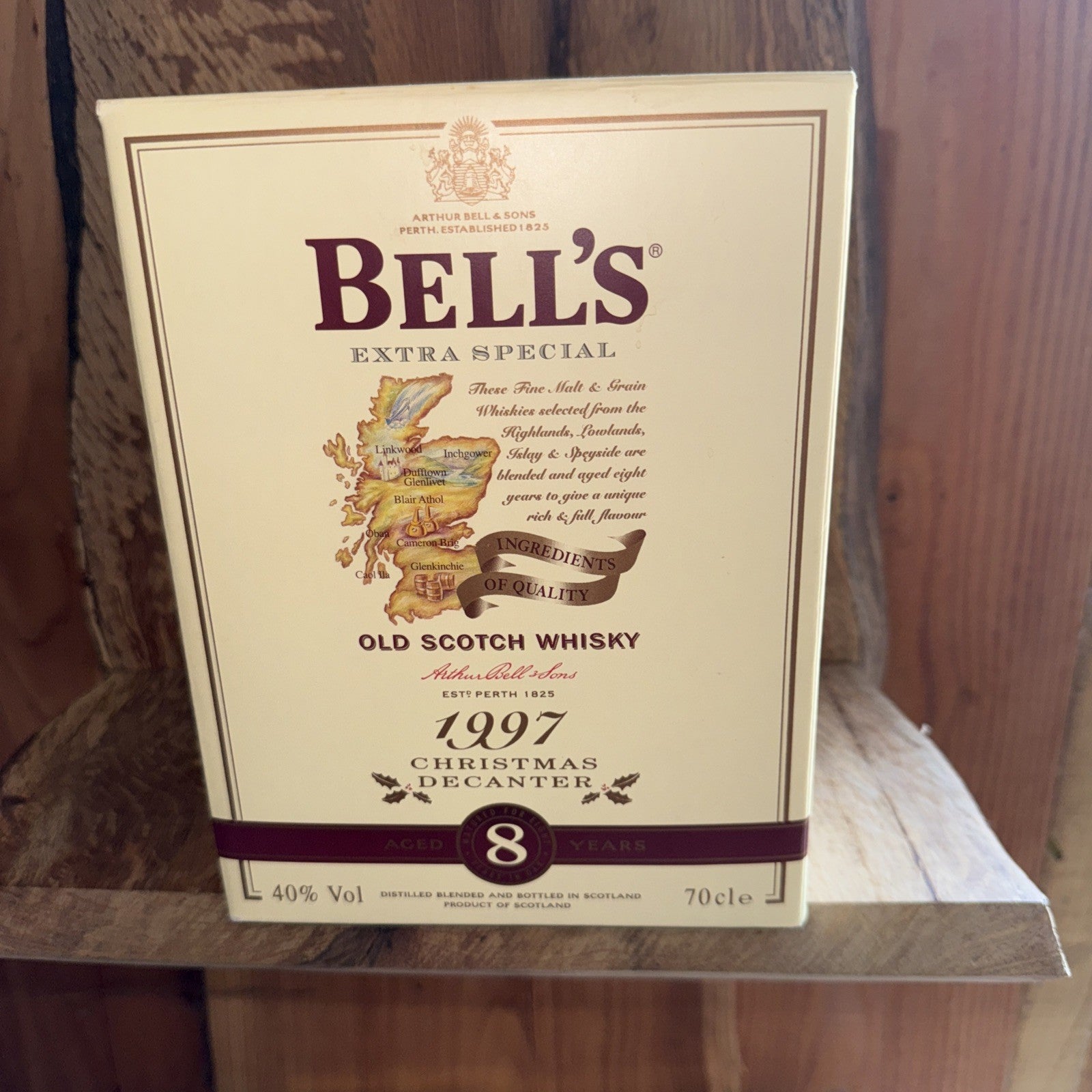Bells Whisky 75cl Bottled christmas 1997 Full boxed mint condition