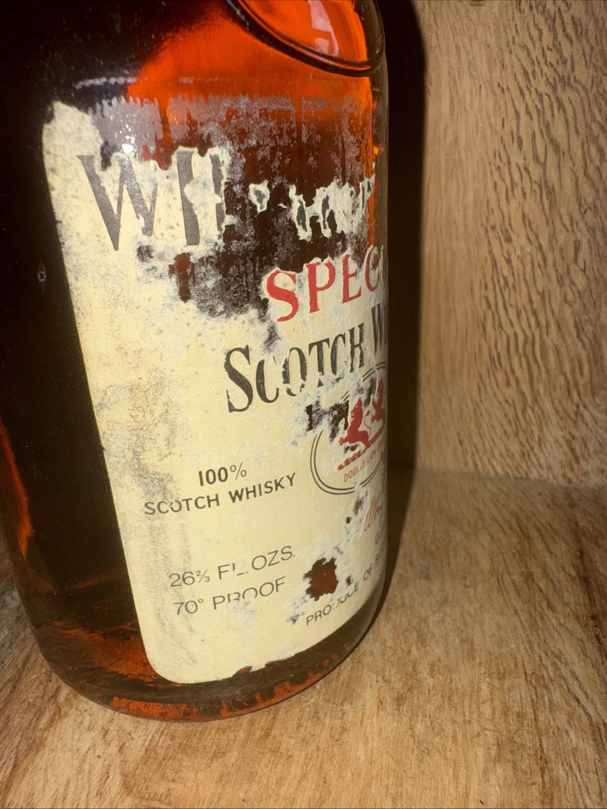 Whyte and Mackay Special scotch whisky 26 2/3 fl oz 70% proof 1970s