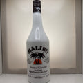 Malibu Coconut Rum — 70cl. 90s/00s vintage label. Sealed.