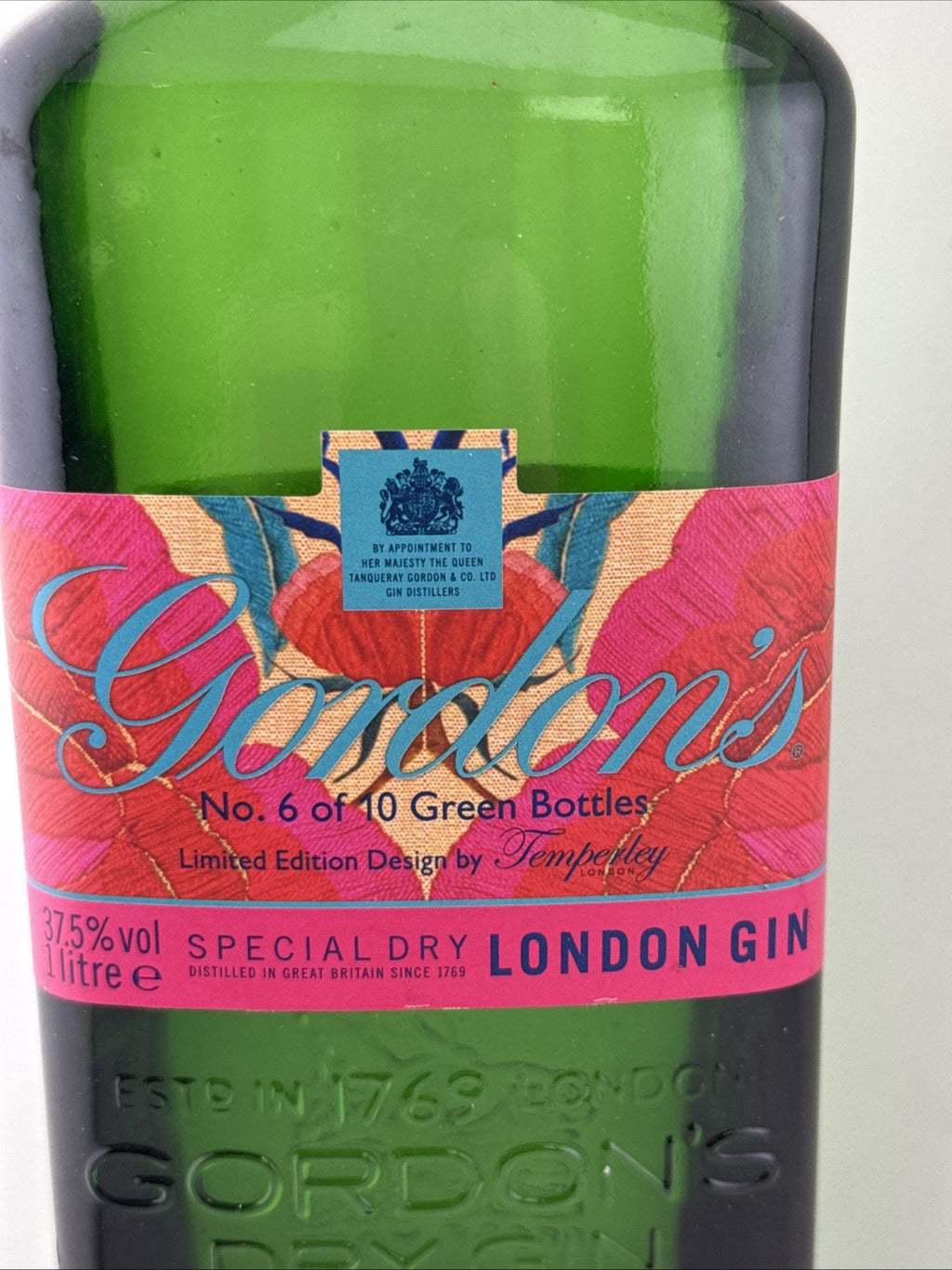 Gordon’s London Dry Gin 1L Temperley Limited Edition No.6 Design