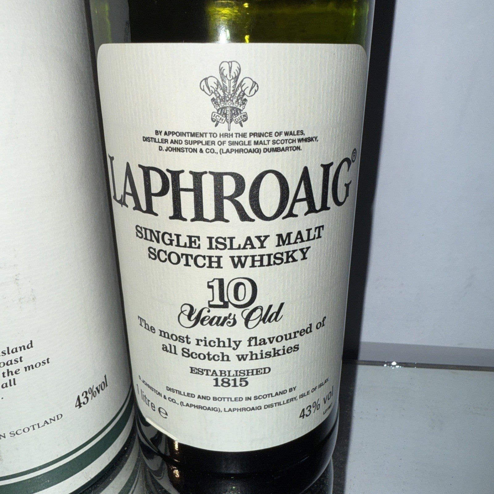 Laphroaig 10 Year Old Islay Malt Scotch Whisky Bottled 2010 1l Bottle 43 %