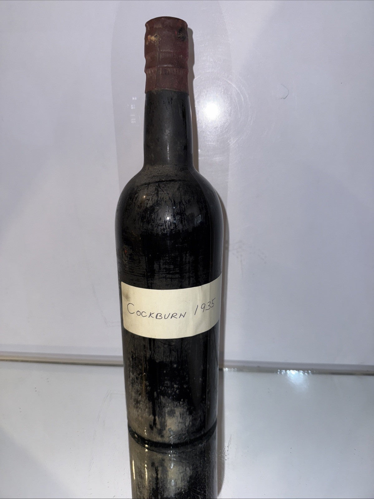 Cockburns 1935 Vintage Port ( Ai Checked For Confirmation Of Age) High Fill