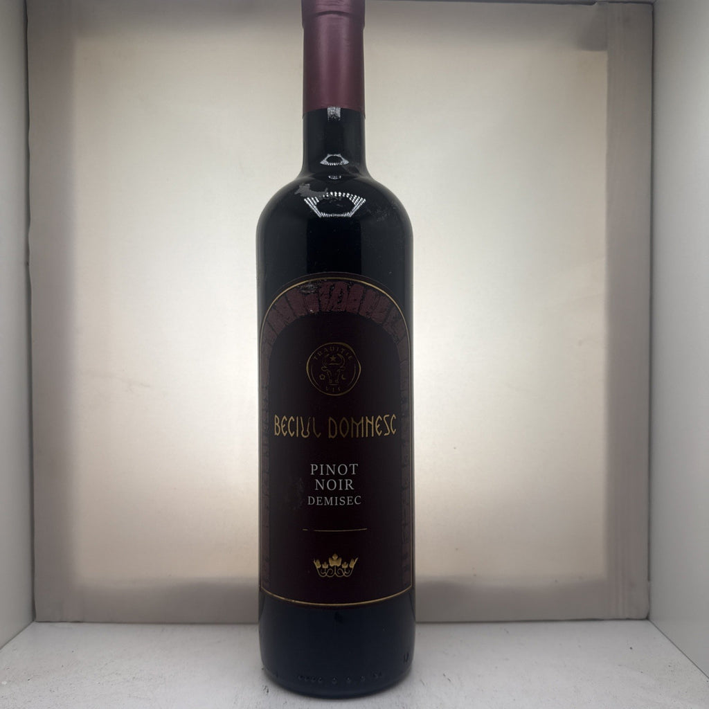 Beciul Domnesc Pinot Noir Demisec · Romanian Red Wine · Medium-Dry · 75cl