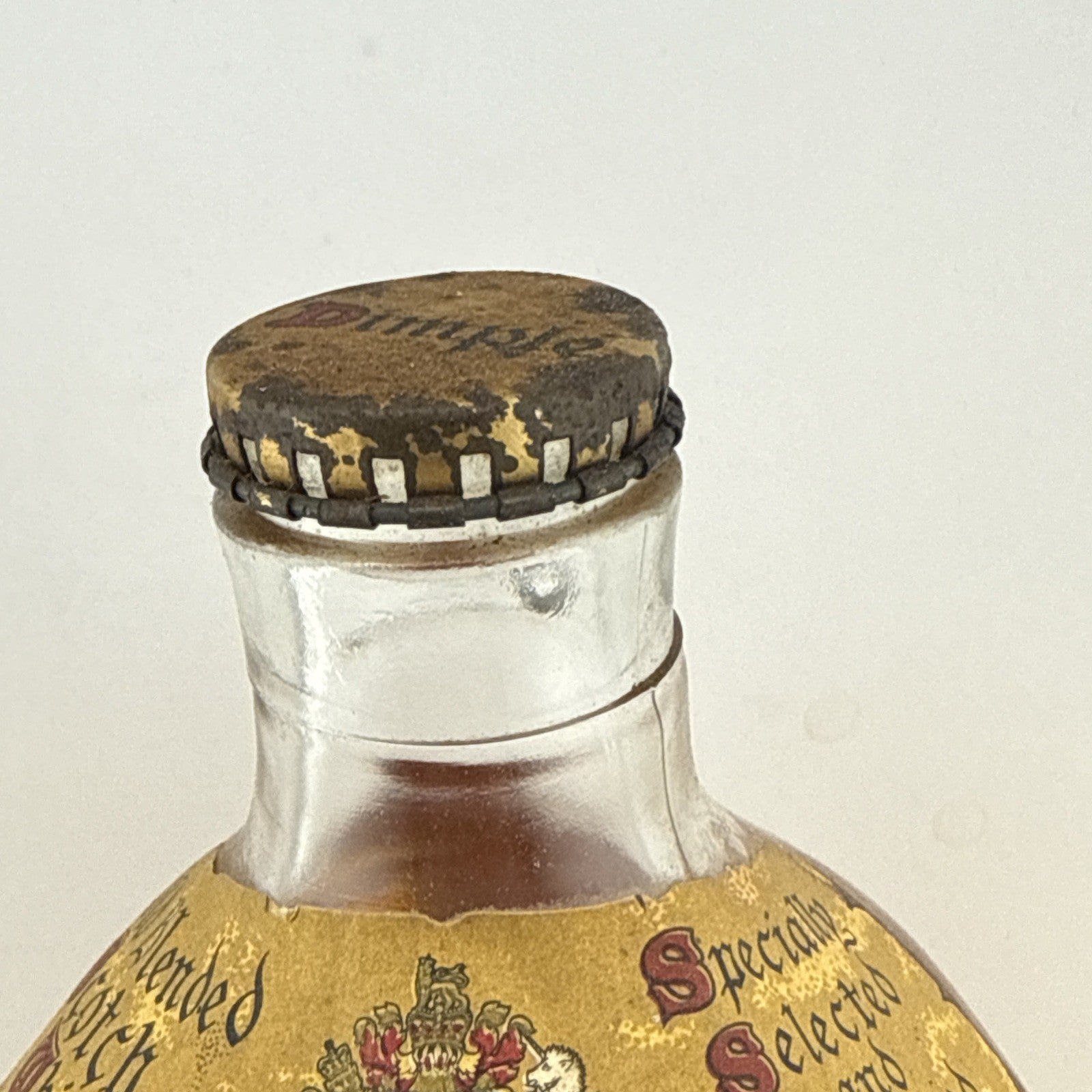 Dimple Scotch Whisky 70 Proof John Haig & Co Vintage Bottle c.1960s