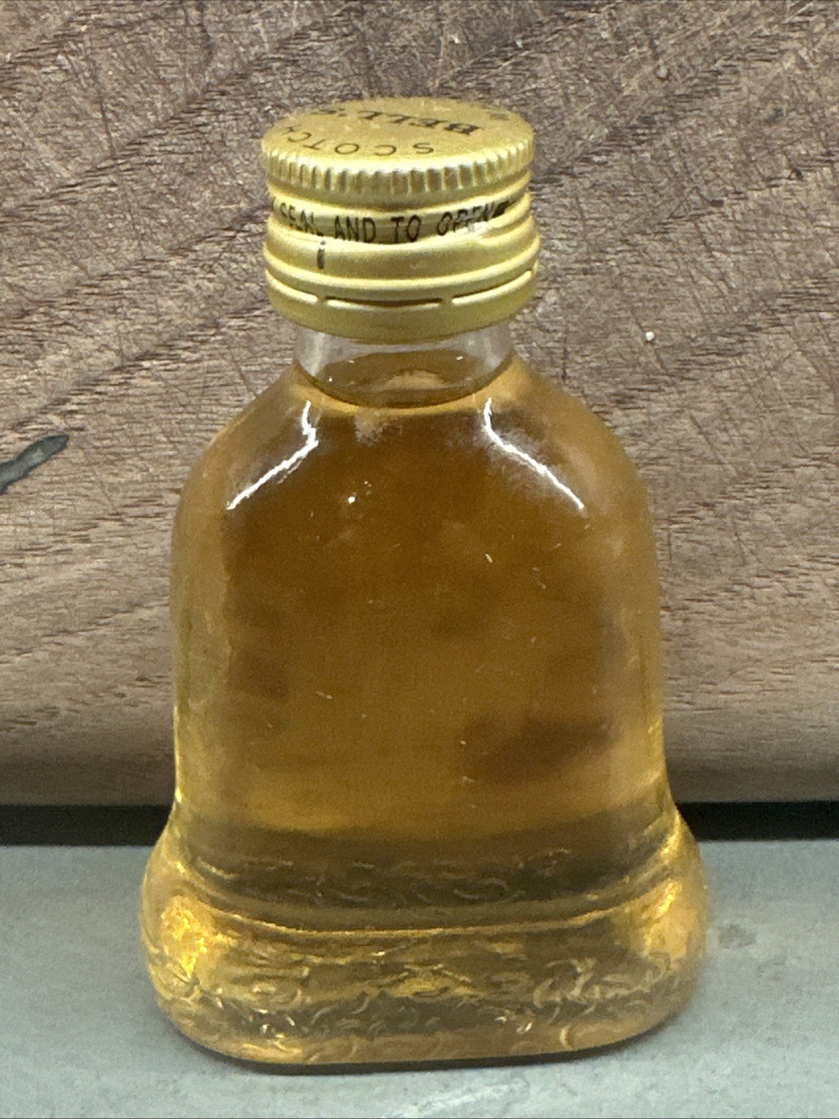Bells Whisky Miniature Full