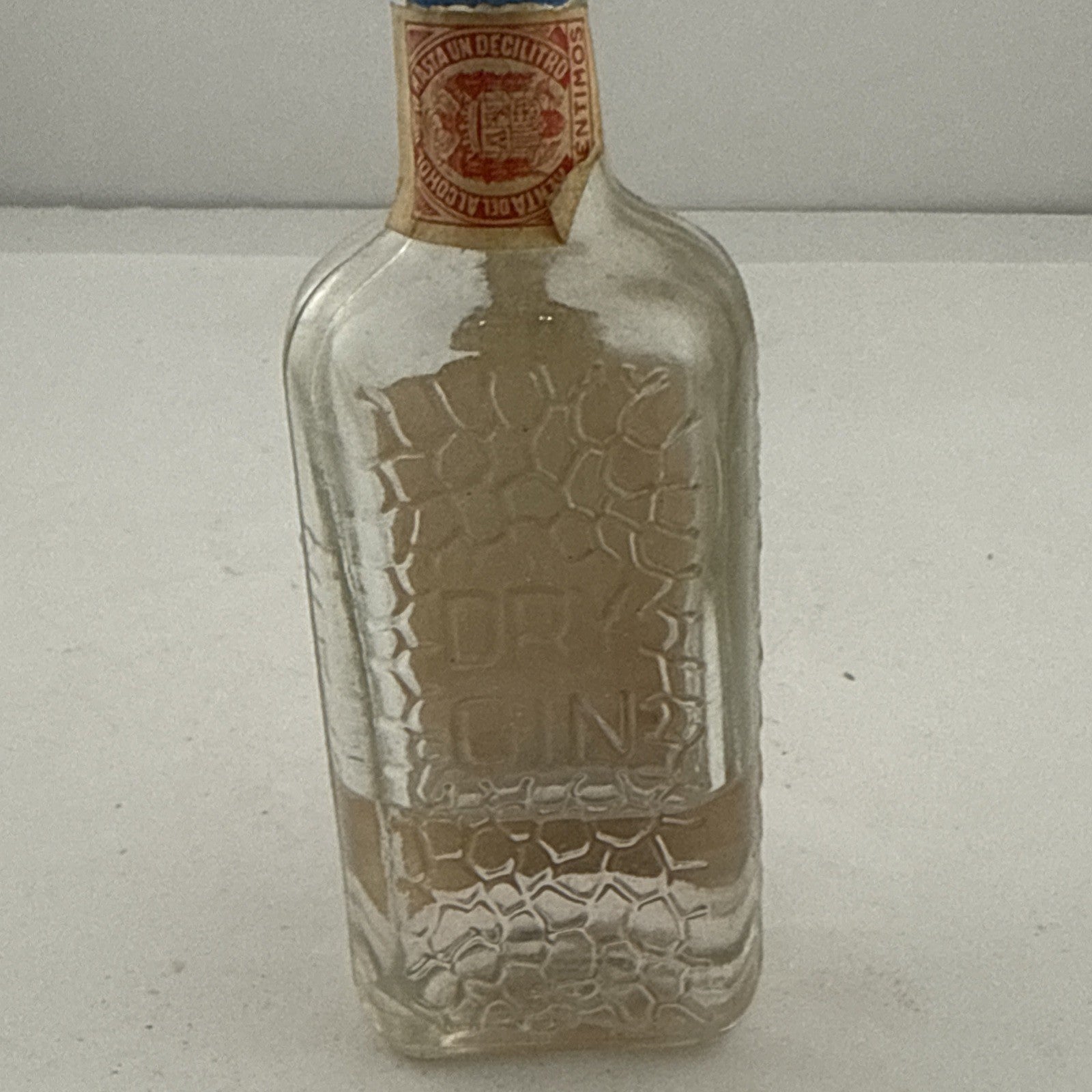 Vintage Green-Fish Dry Gin Miniature Etiqueta Roja Spain Bottle