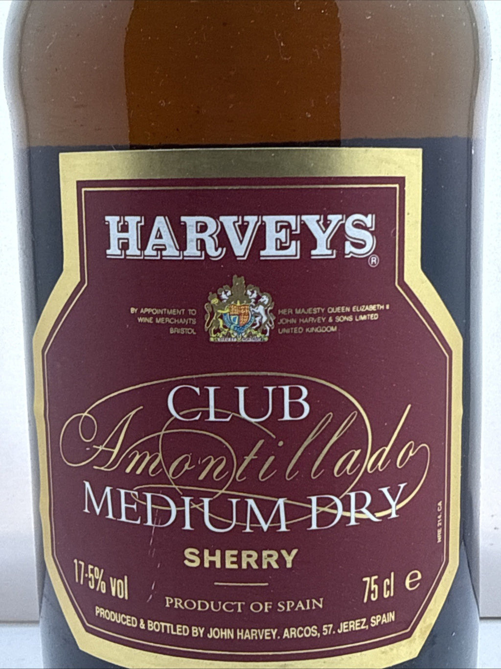Harveys Club Amontillado Medium Dry Sherry — Jerez, Spain. 75cl. 1980s