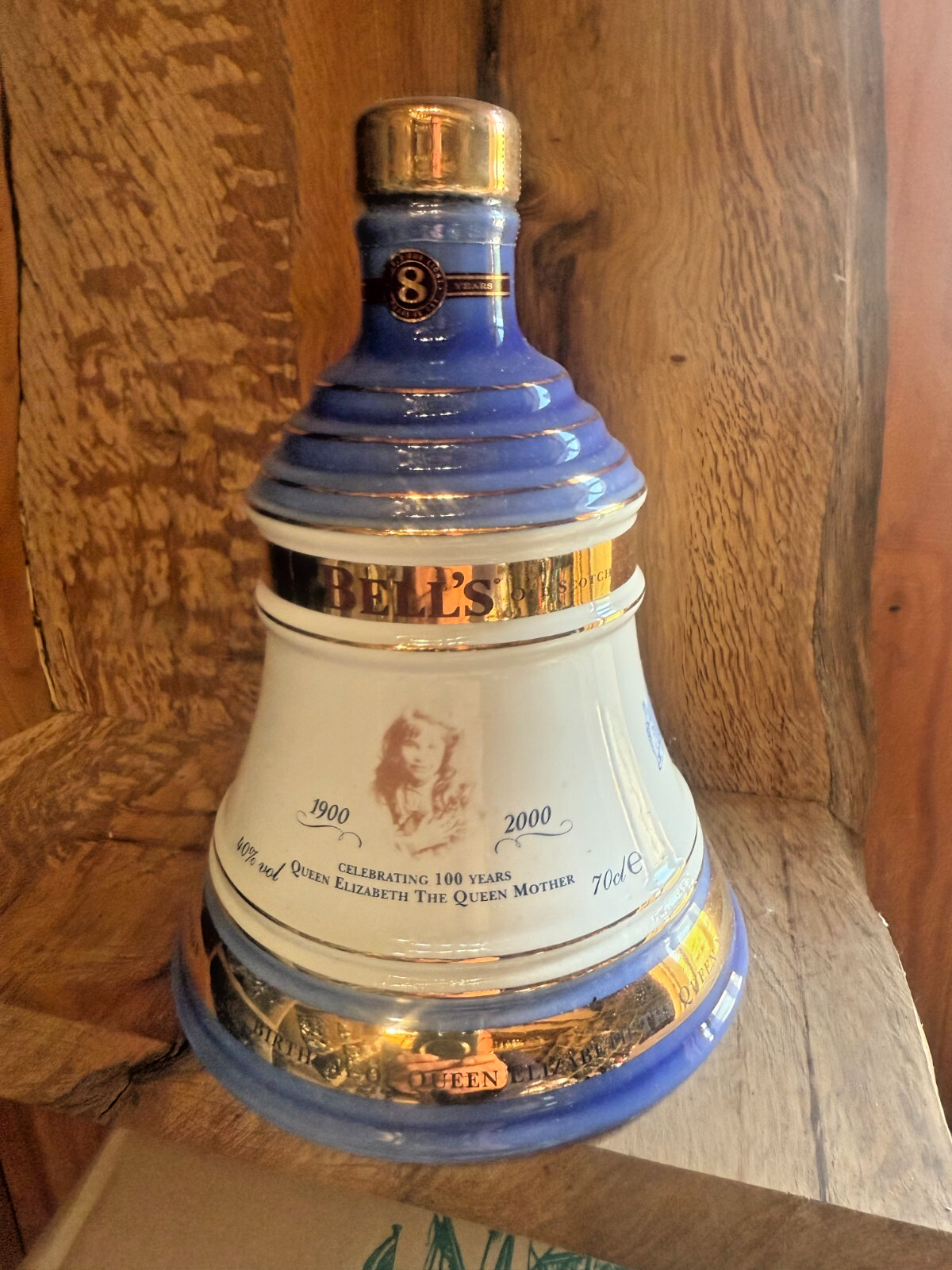 Full decanter of Bells Whisky 75cl Bottled 2000 royal vintage matured Queen Mum