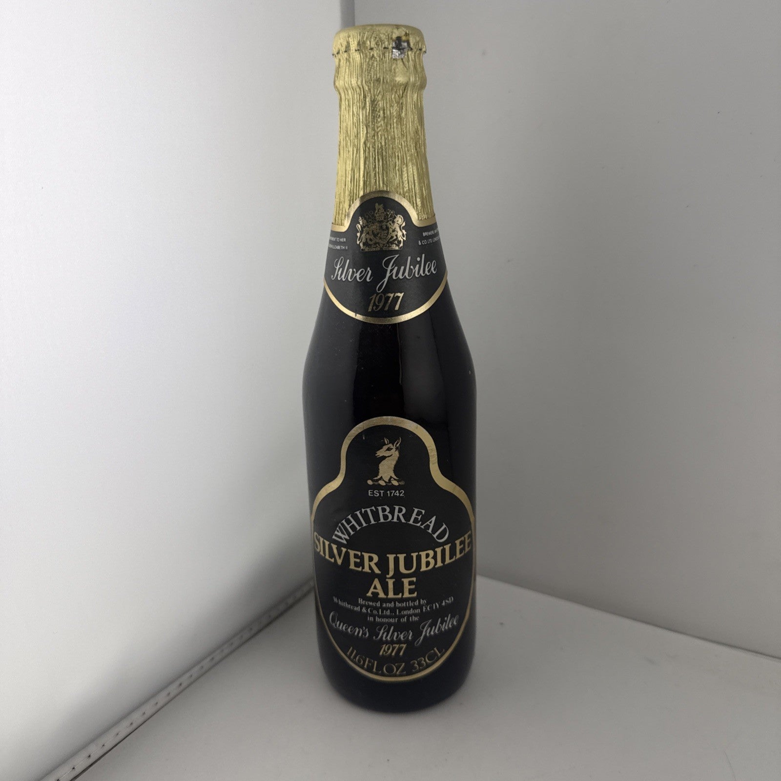 “1977 Whitbread Silver Jubilee Ale 33cl Queen Elizabeth II Full Bottle”