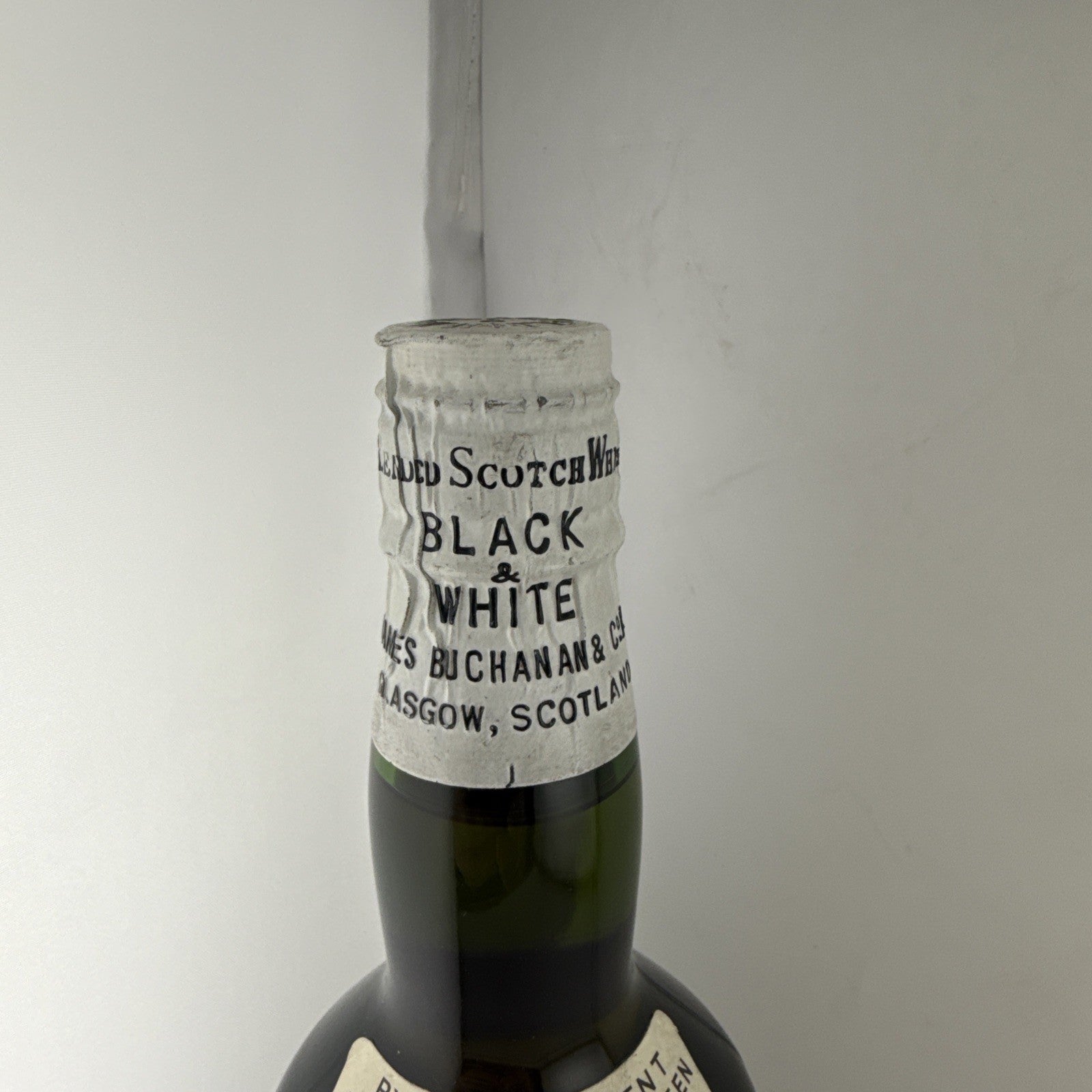 1950s Black & White Buchanan’s Scotch Whisky Spring Cap 26⅔ Fl Oz Sealed