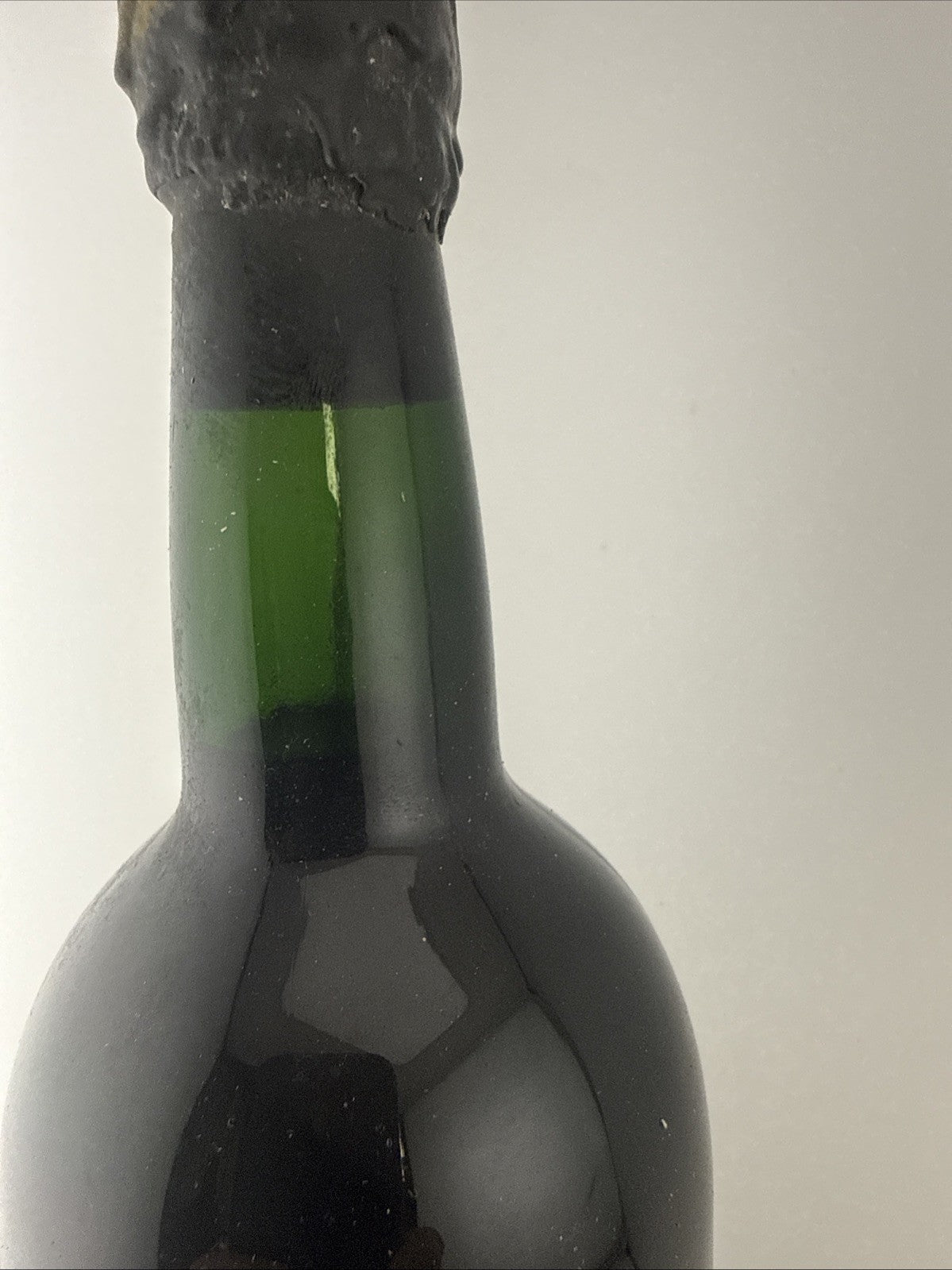 Graham’s 1963 Vintage Port Old Rare Bottle Damaged Label High Fill