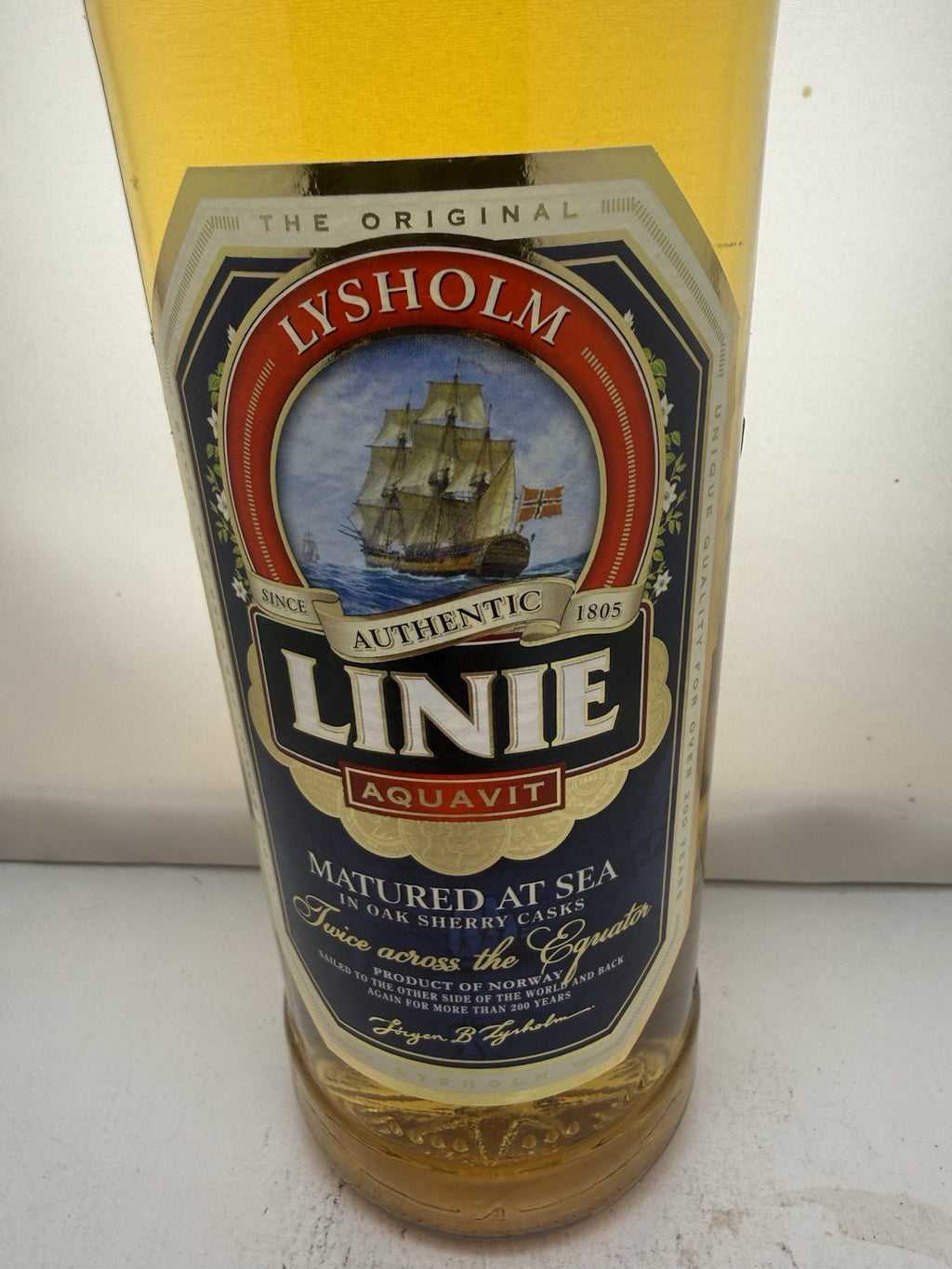 LINIE SCANDINAVIAN DRY AQUAVIT / 70CL / 43% Cheapest Delivered on Internet!!
