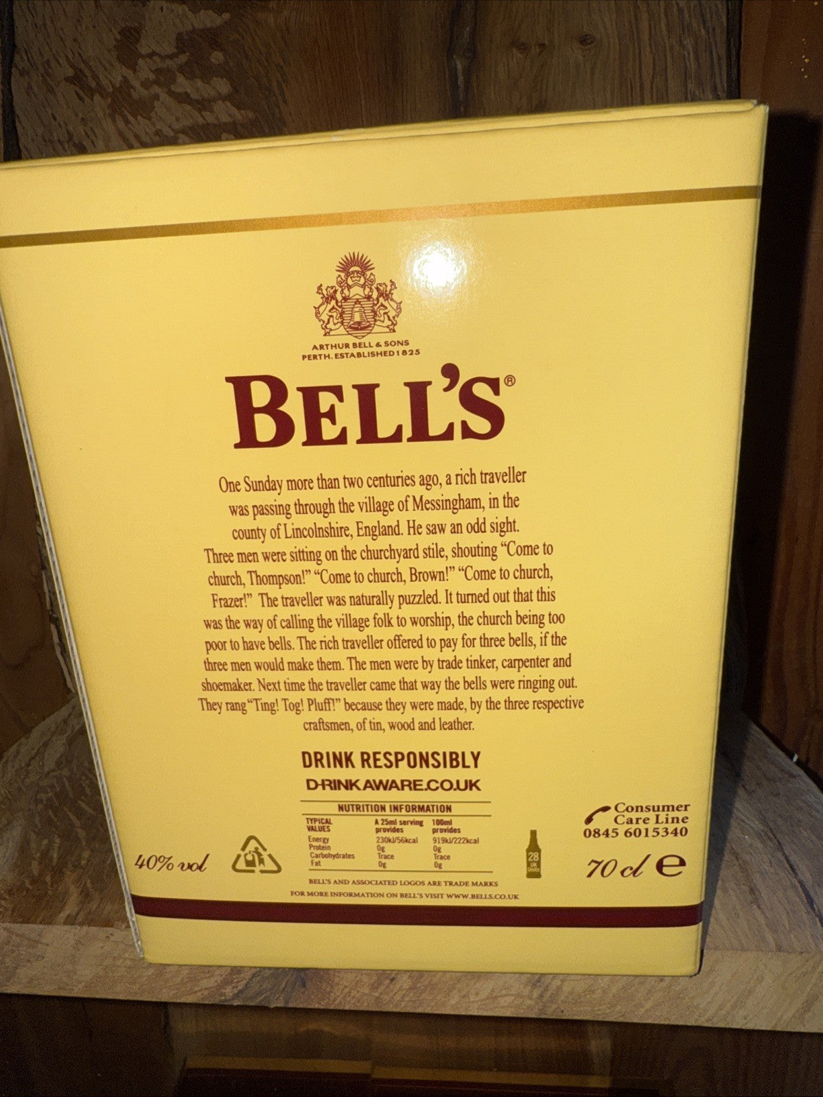 Bells Whisky 75cl decanter Christmas 2008 Boxes Mint condition