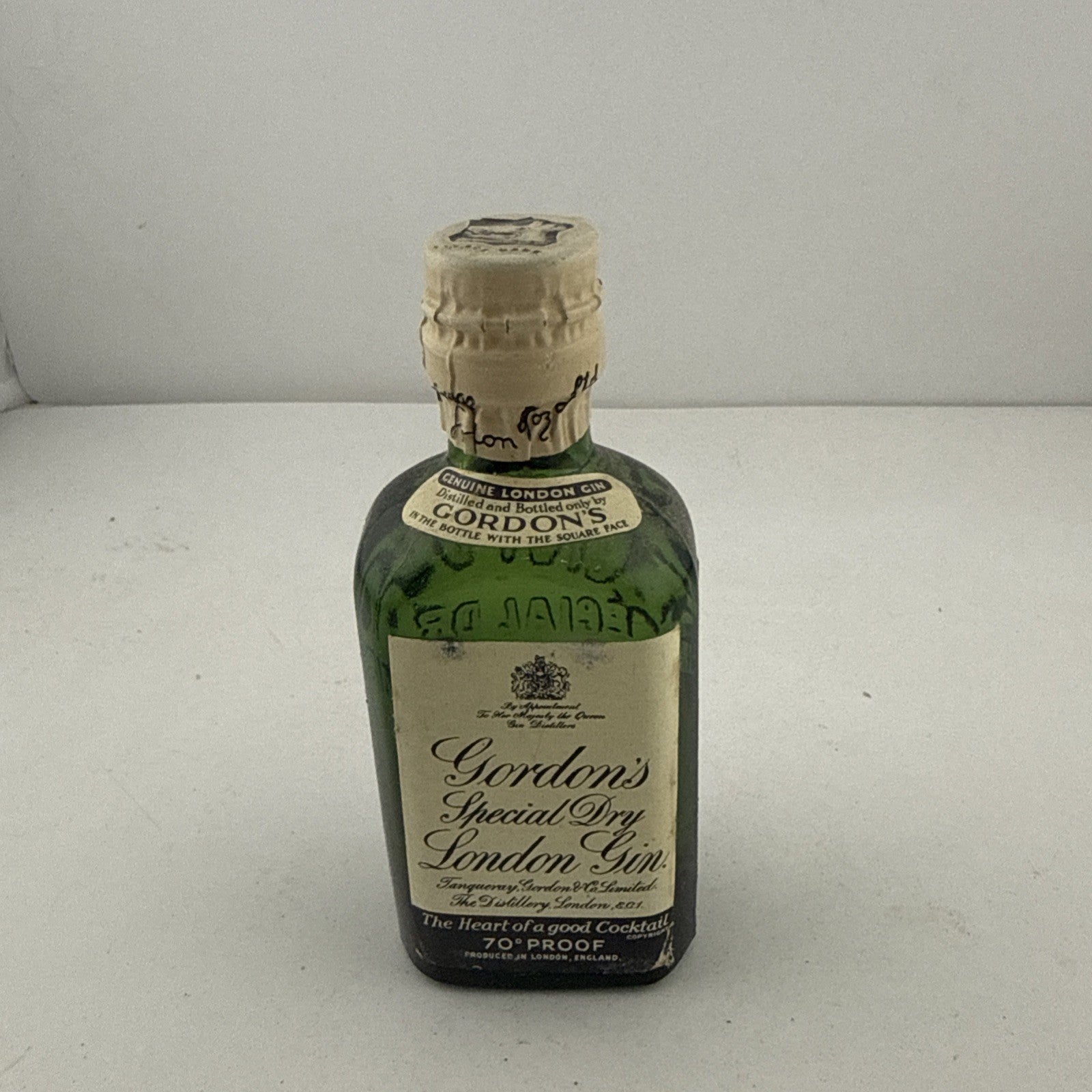 1950s Gordon’s Special Dry London Gin Miniature 70 Proof Spring Cap