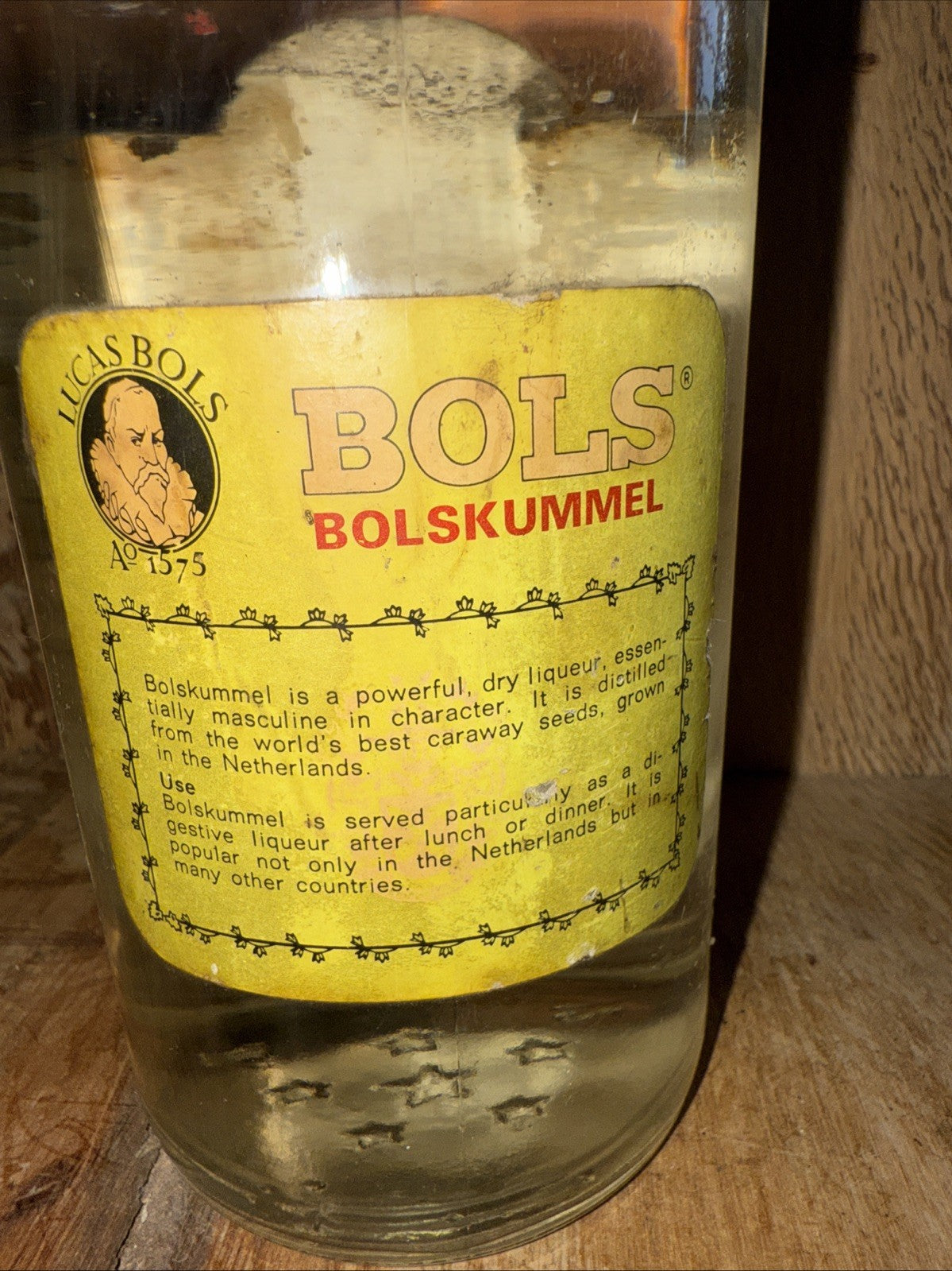 Bolskummel 1940s  68 % proof 26 fluid ounces