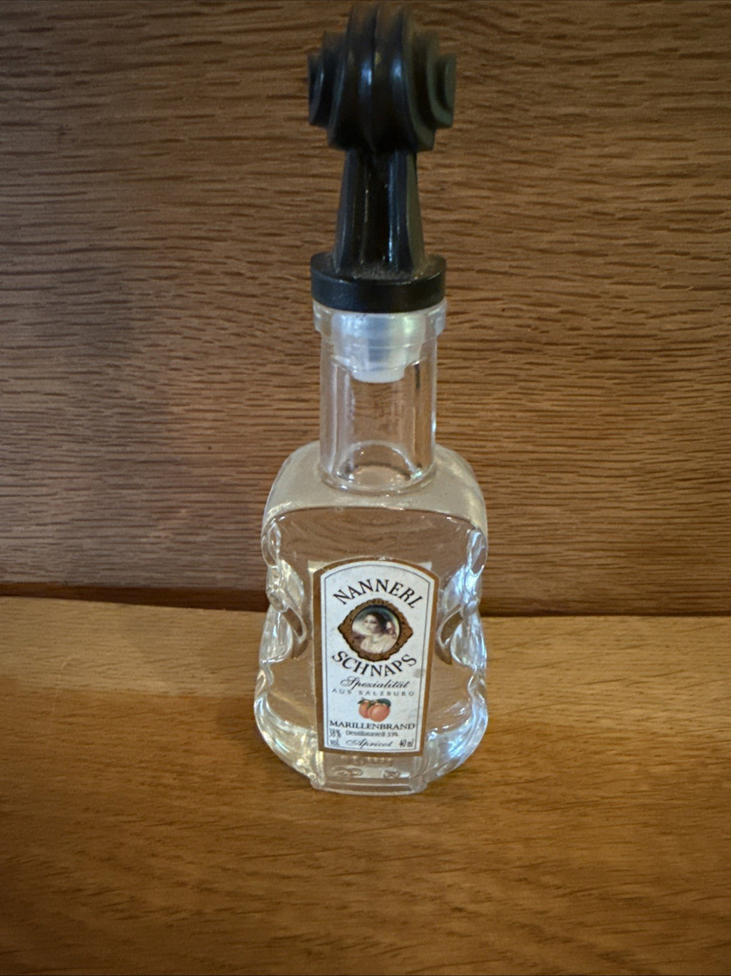 Nannerl Peach Schnapps Miniature Full