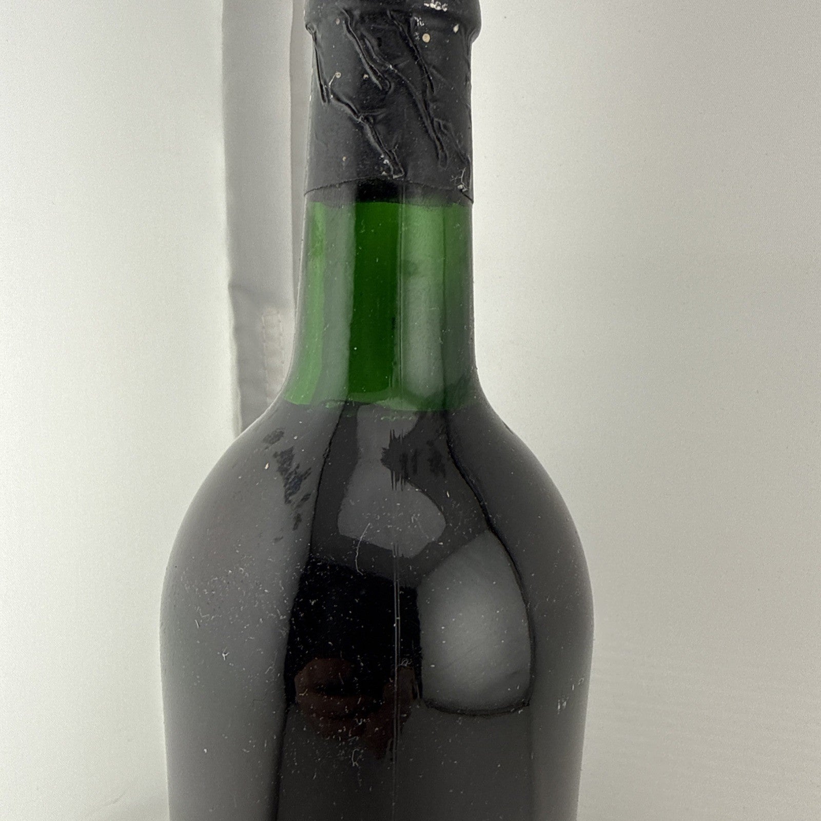 1967 Cockburn’s Vintage Port 75cl – High Shoulder Fill – Old Vintage Port