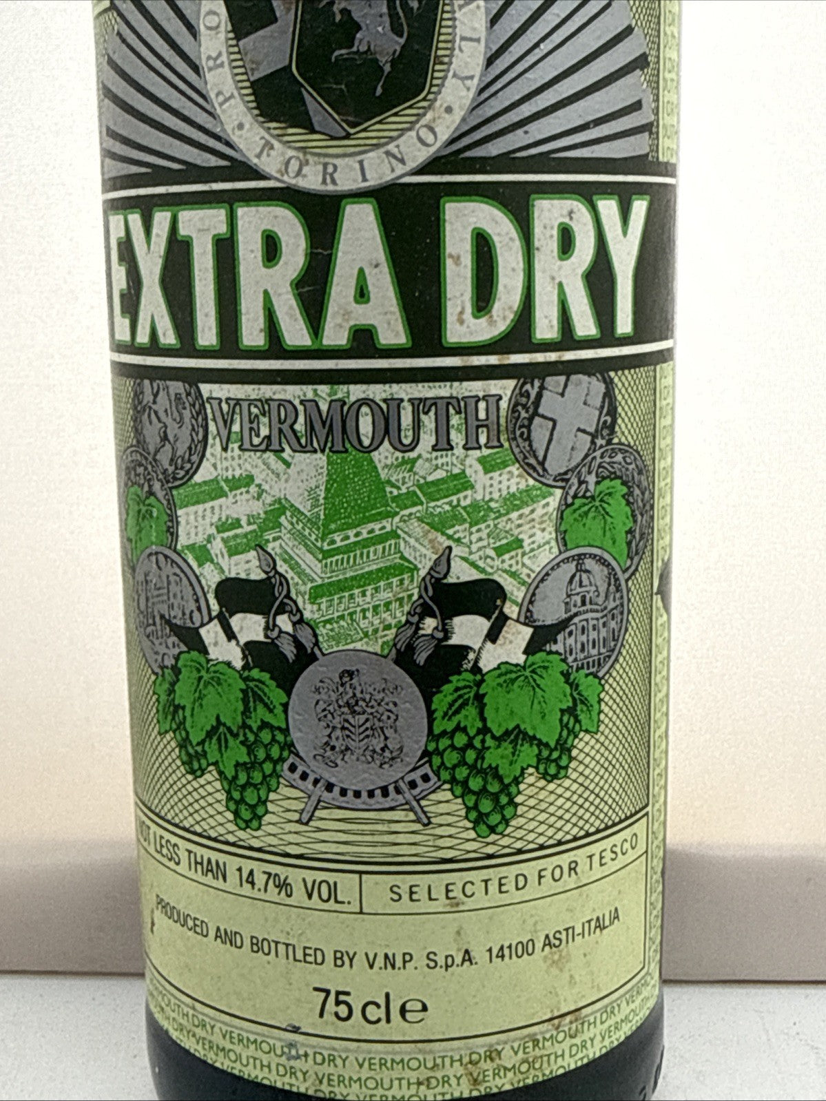 Tesco Extra Dry Vermouth — Italian. 1980s–90s bottling. Sealed.