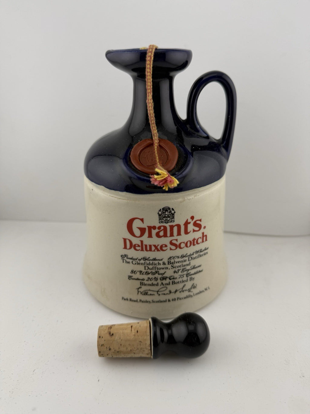 Grant’s Deluxe Scotch Ceramic Flagon + Box c.1970 Full