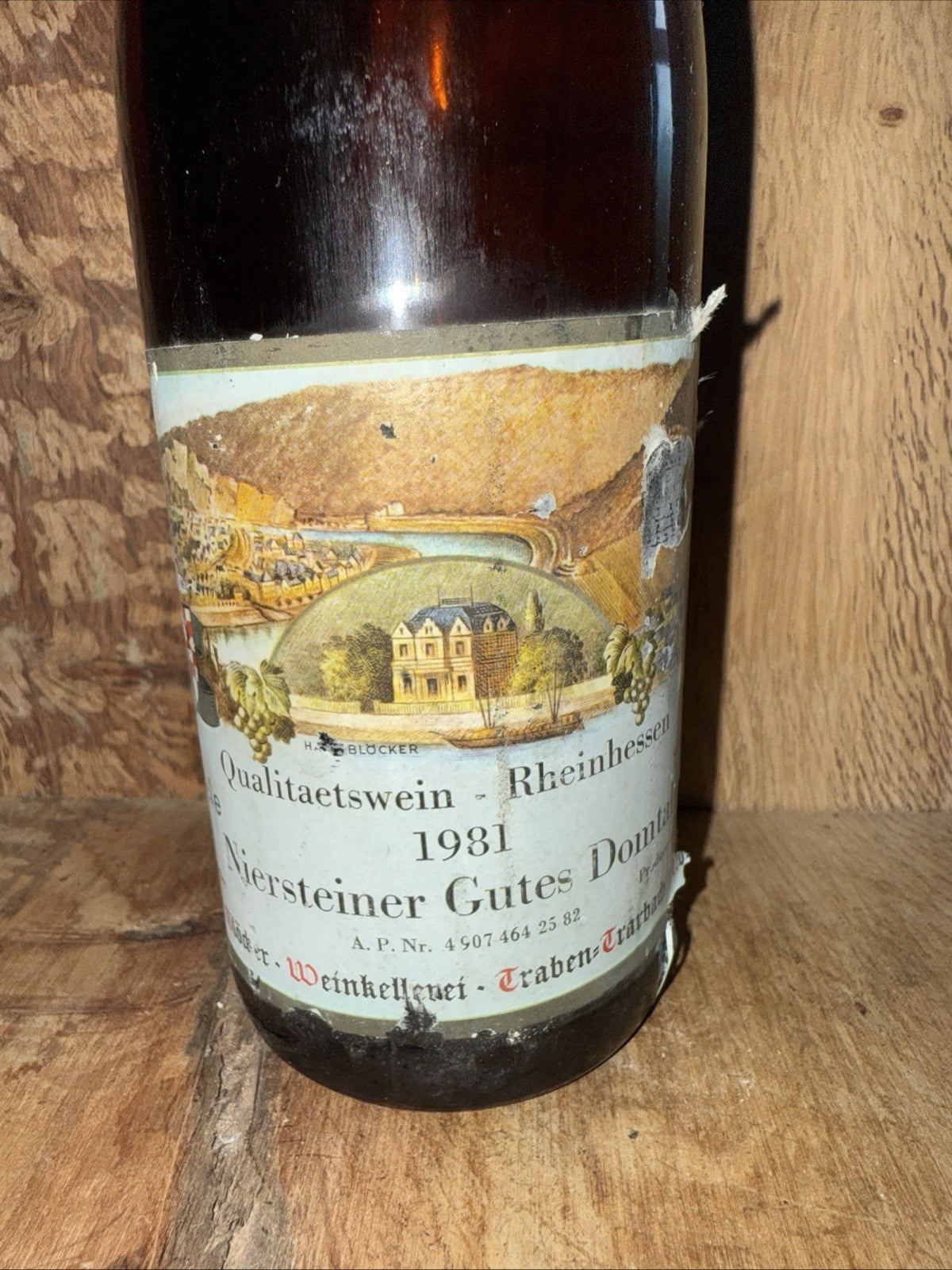 Niersteiner Gutes Domtal 1981  GERMANY Vintage
