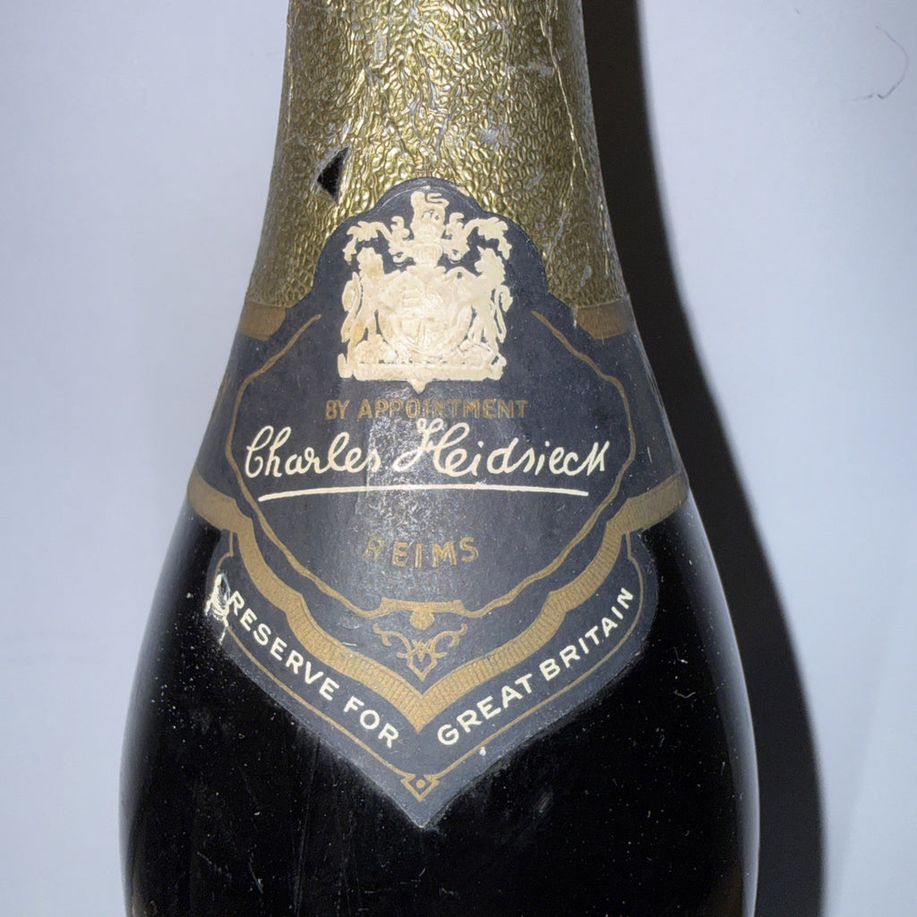 1943 Charles Heidsieck Extra Dry Champagne Appears To Still Have Fizz (mousse)