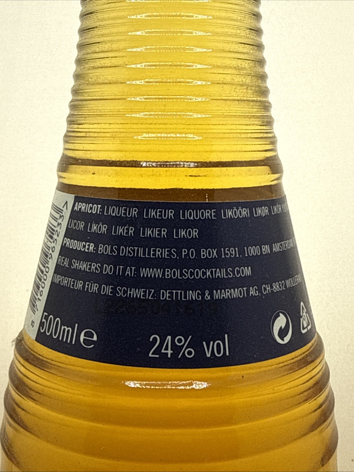 Bols Apricot Liqueur 50cl 24% – Older Style Bottle
