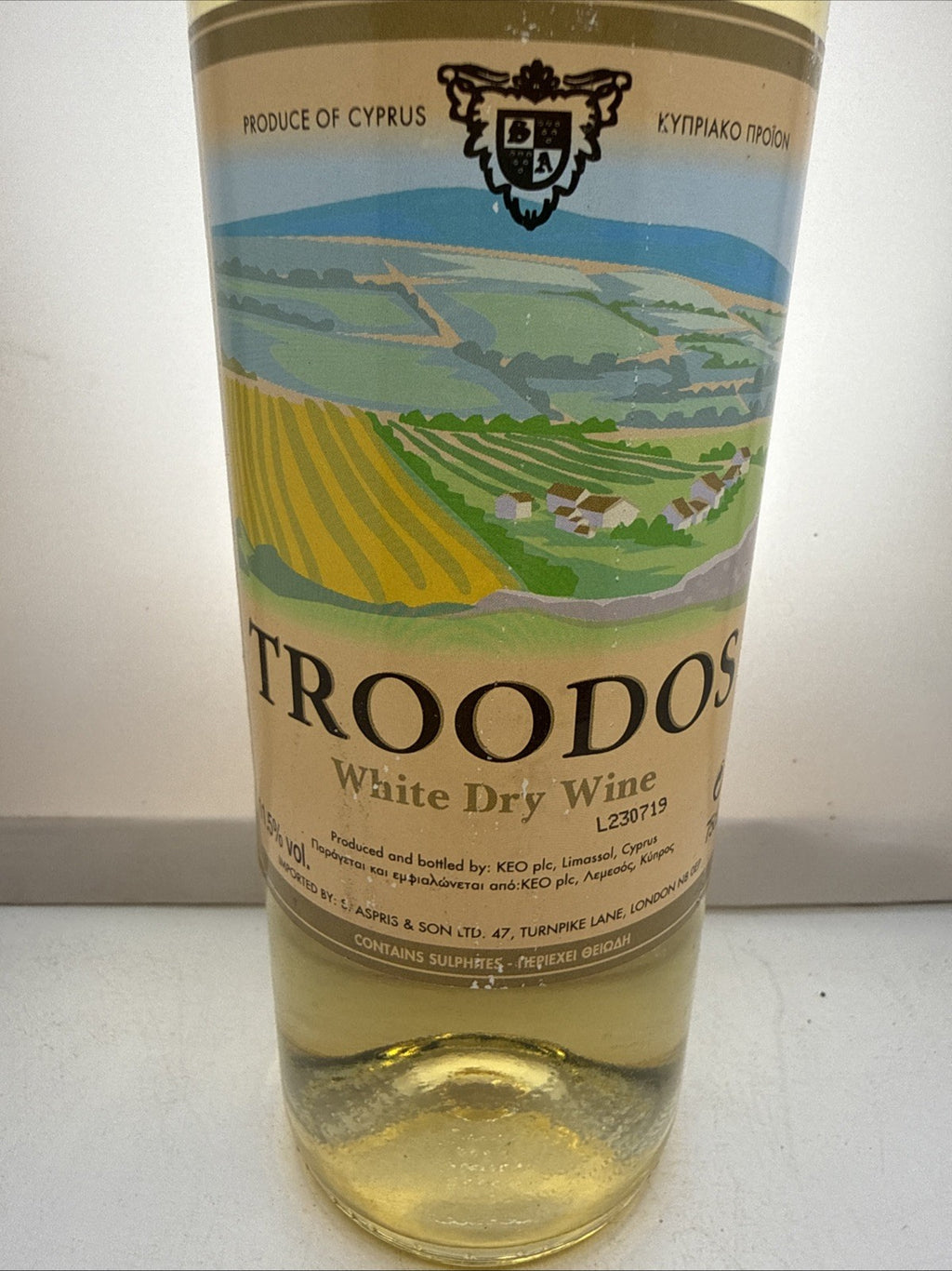 KEO Troodos White Dry Wine. Cyprus. 75cl 11.5%. Crisp dry Xynisteri.