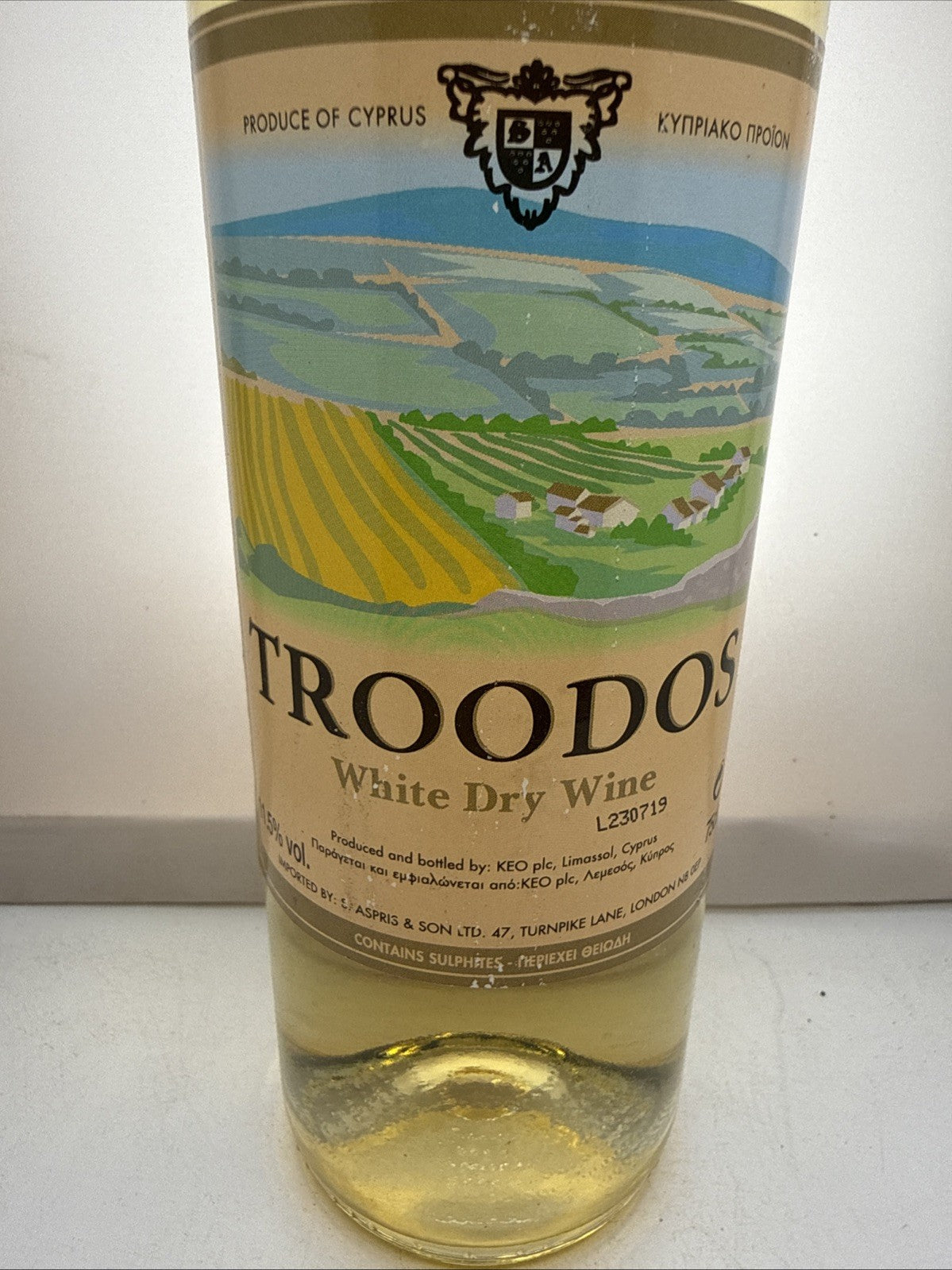 KEO Troodos White Dry Wine. Cyprus. 75cl 11.5%. Crisp dry Xynisteri.