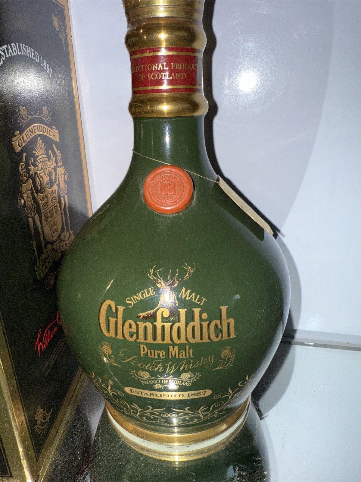 Glenfiddich 18 Year Old Single Malt Scotch Whisky,  decanter Orig Box Collectors