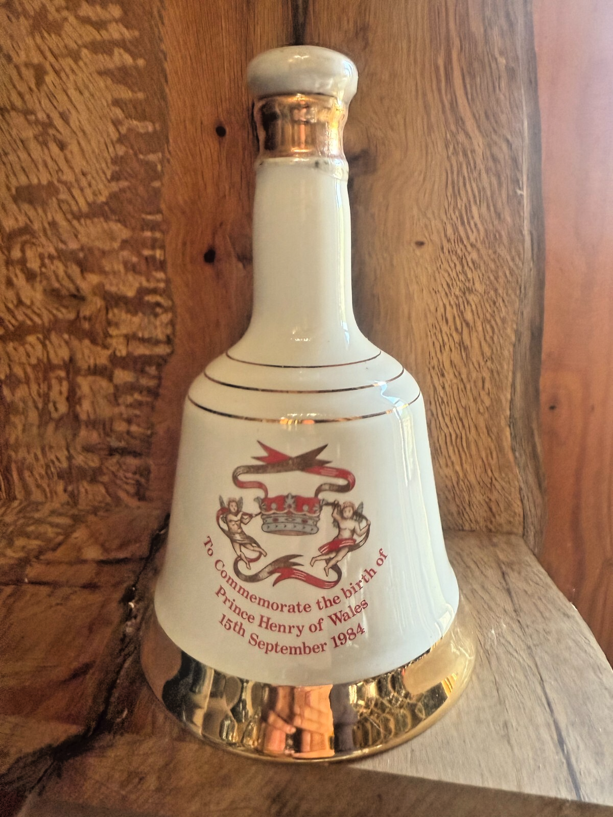 Full decanter of Bells Whisky 50cl Bottled 1984 vintage matured collectable roya