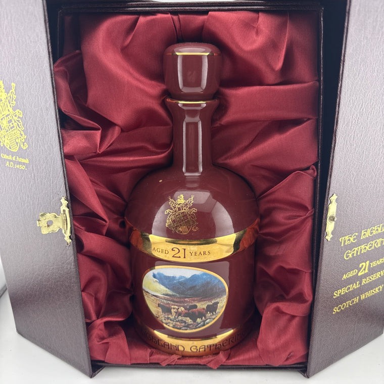 The Highland Gathering 21 year aged Special Reserve Scotch Whisky Decanter full