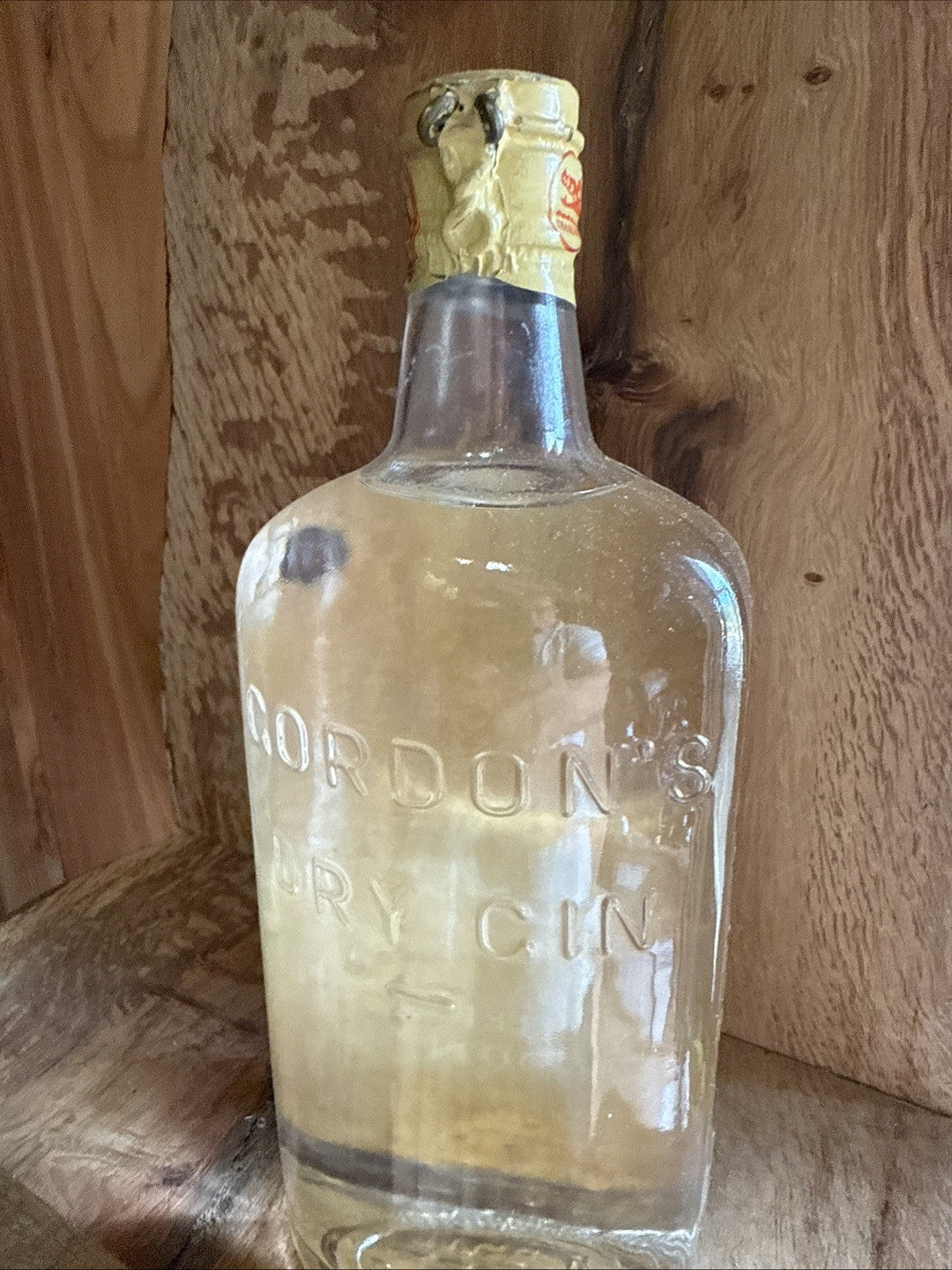 1960s Gordon's Special Dry London Gin Spring cap